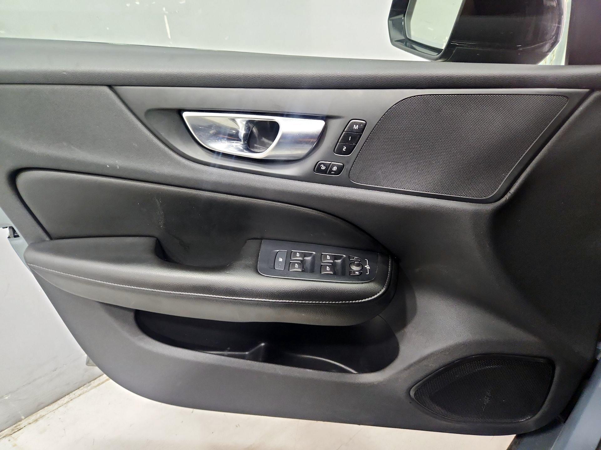 Thumbnail: 2022 Volvo S60 - 12