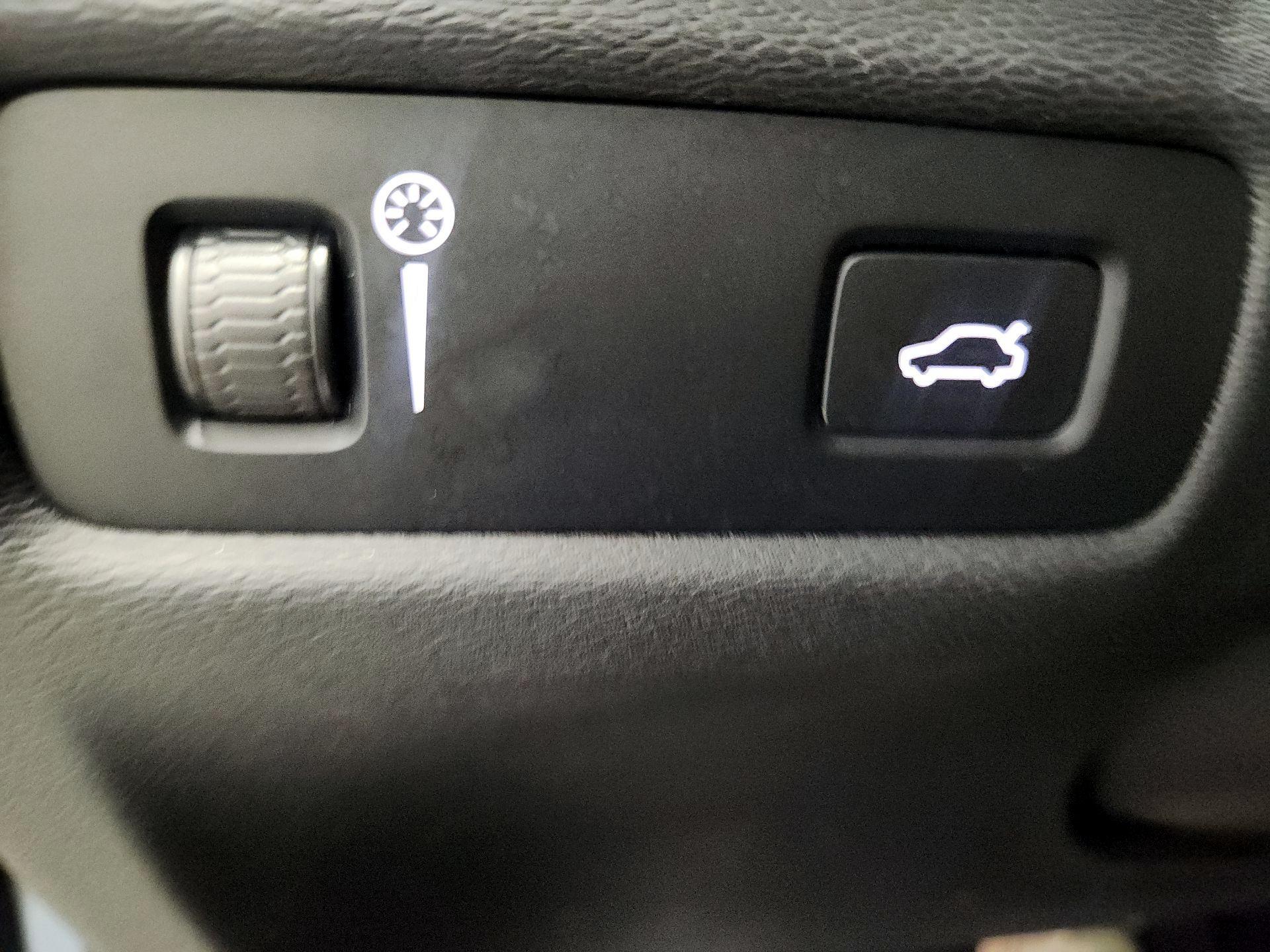 Thumbnail: 2022 Volvo S60 - 13