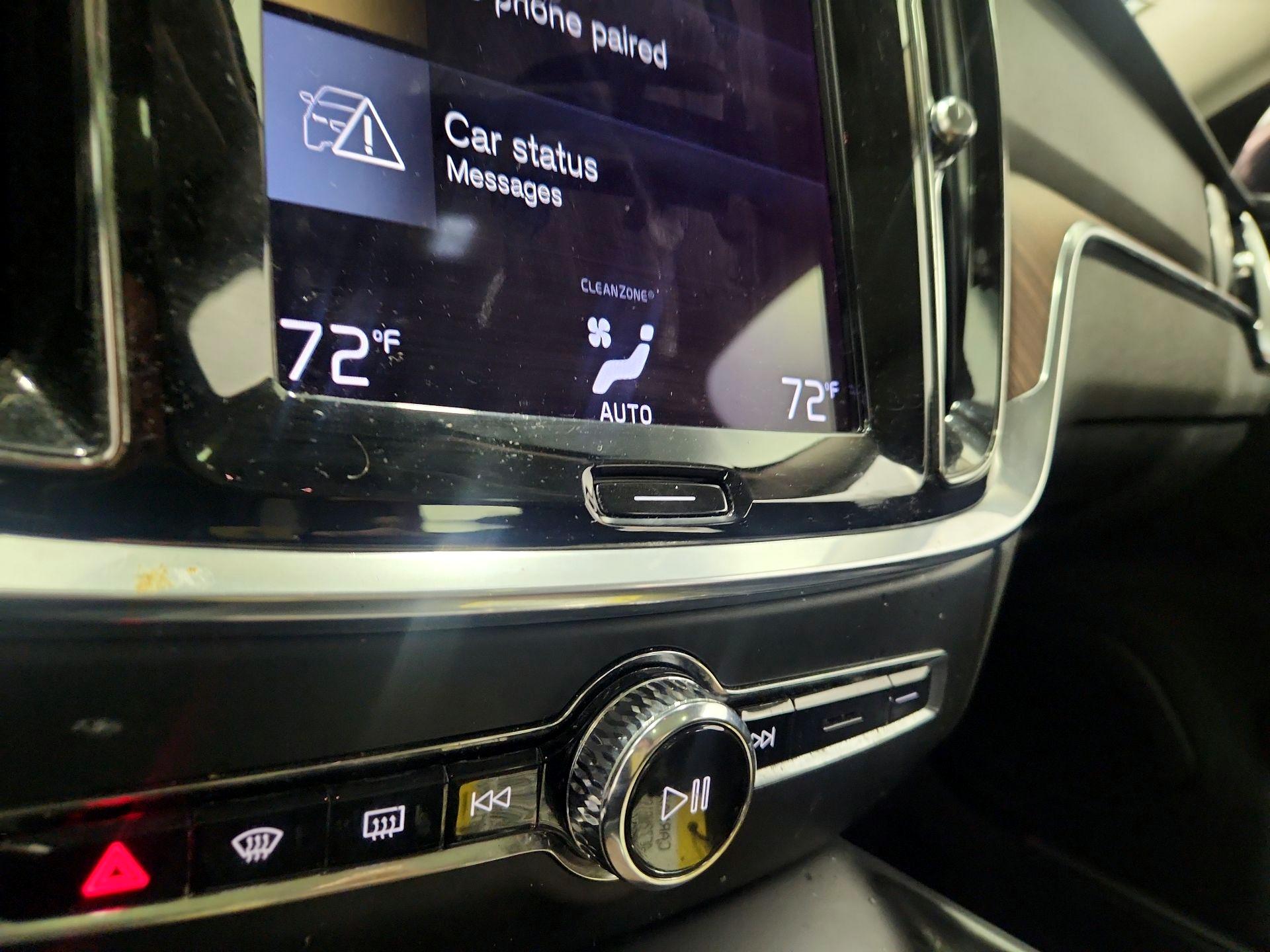 Thumbnail: 2022 Volvo S60 - 16