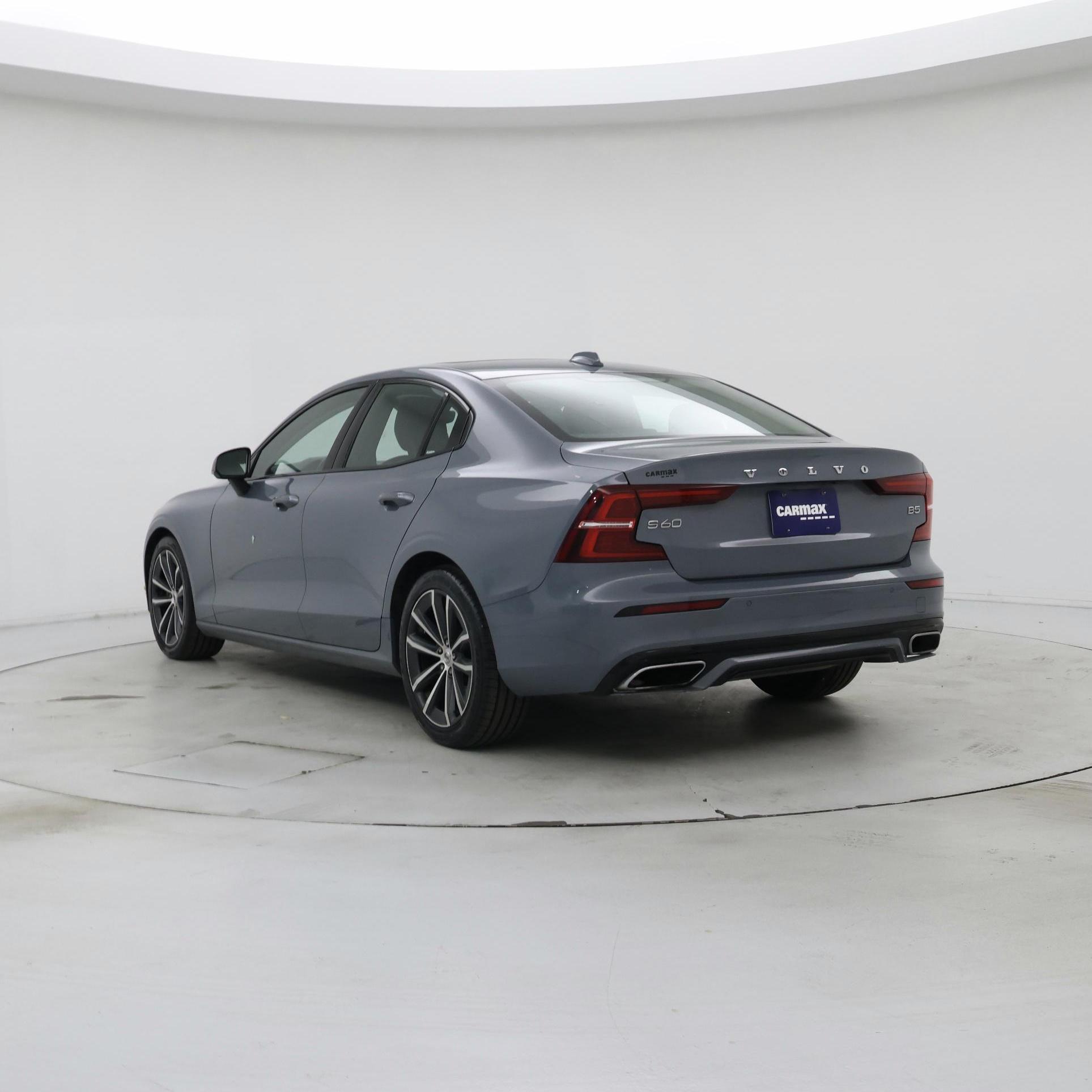 Thumbnail: 2022 Volvo S60 - 2
