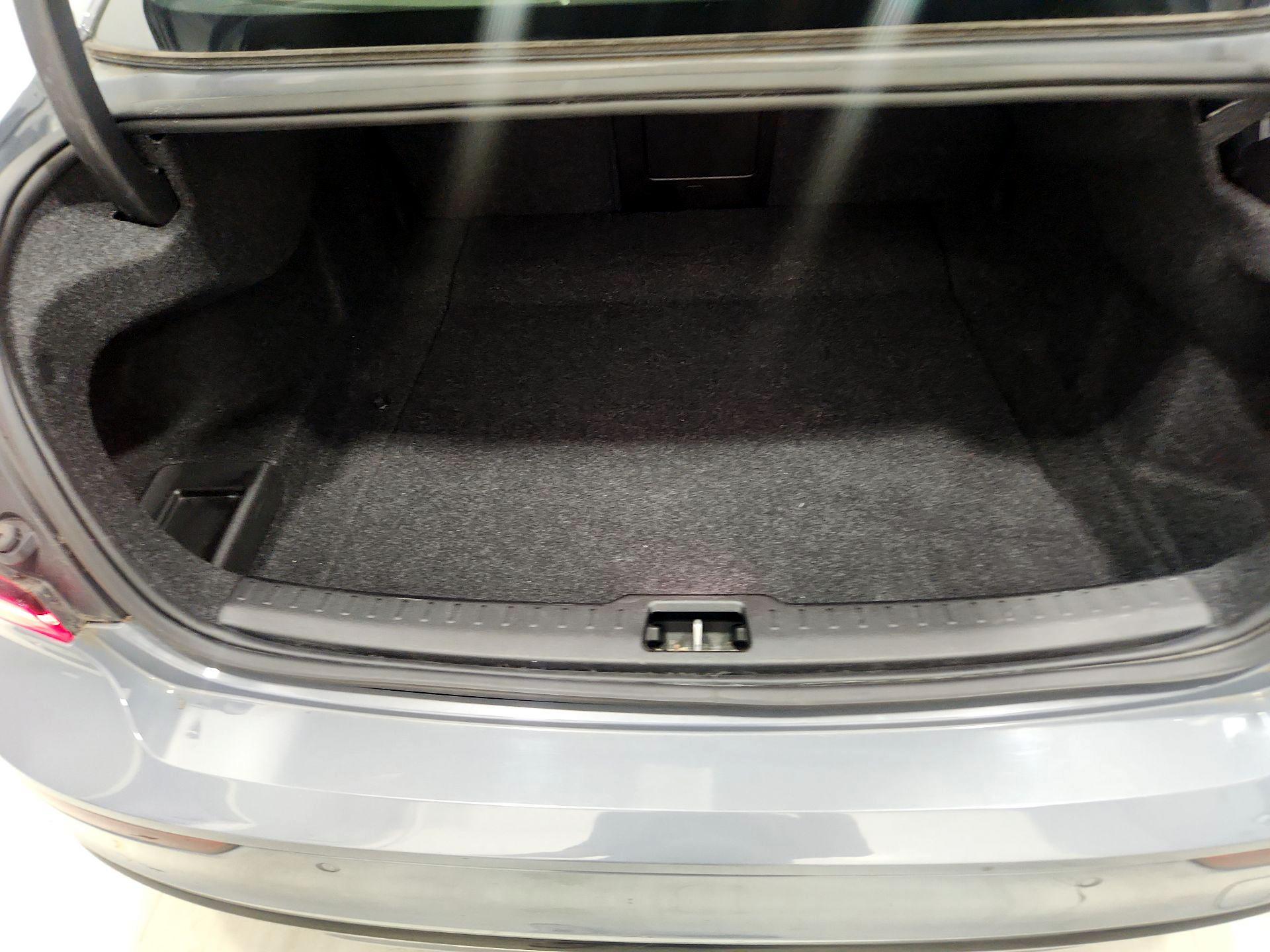 Thumbnail: 2022 Volvo S60 - 20