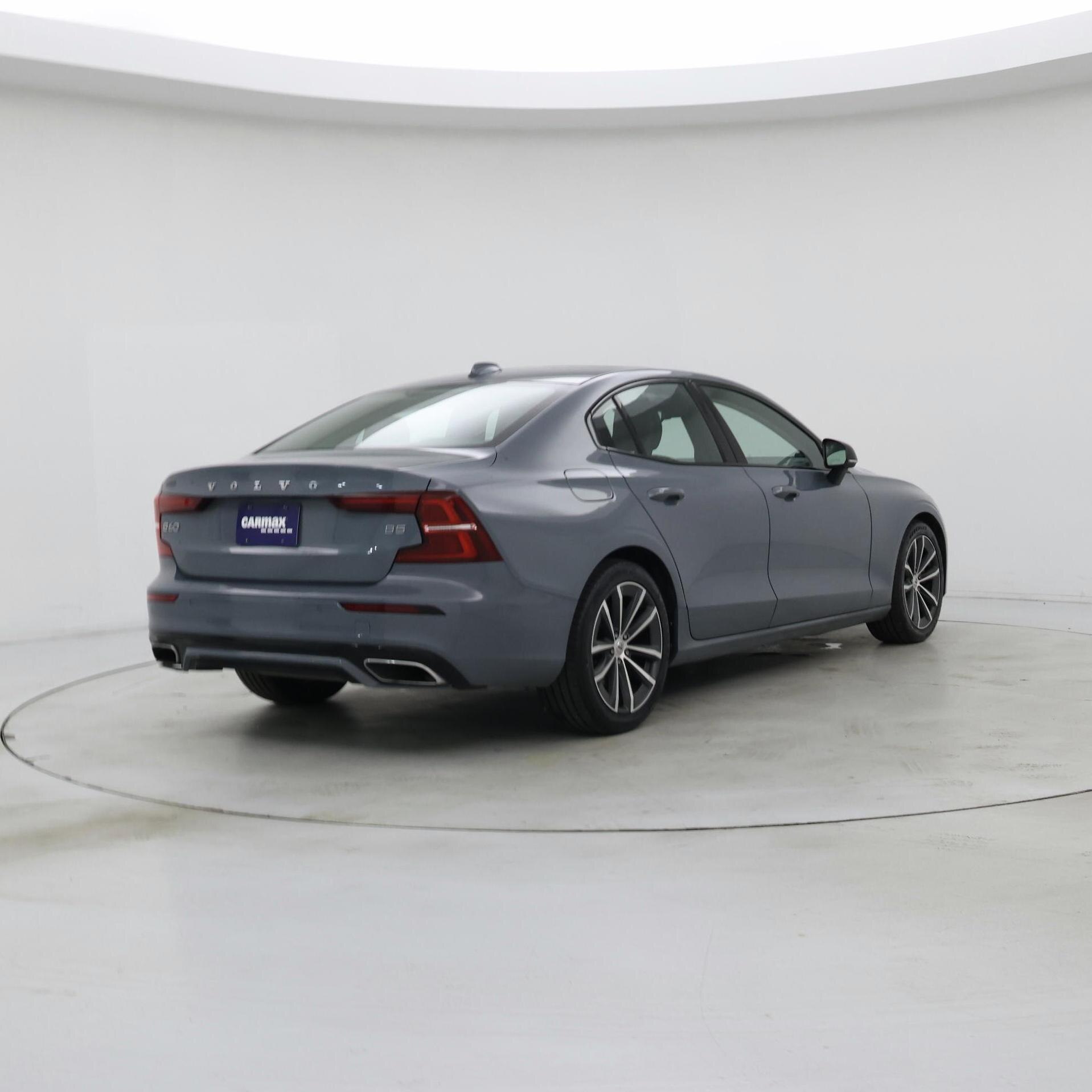 Thumbnail: 2022 Volvo S60 - 8