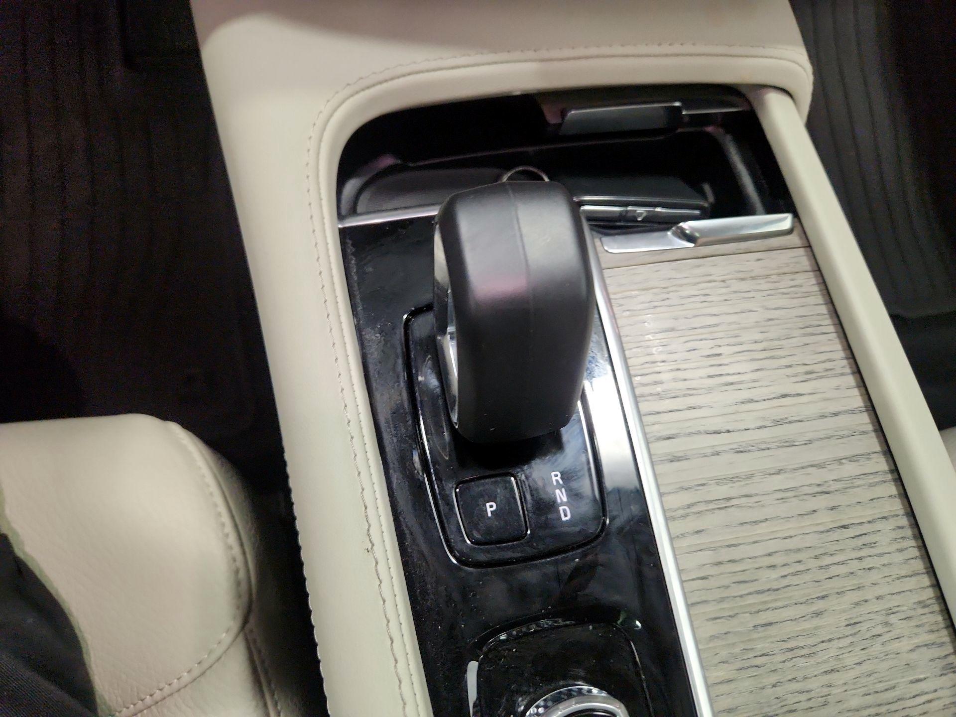 Thumbnail: 2024 Volvo XC90 - 17