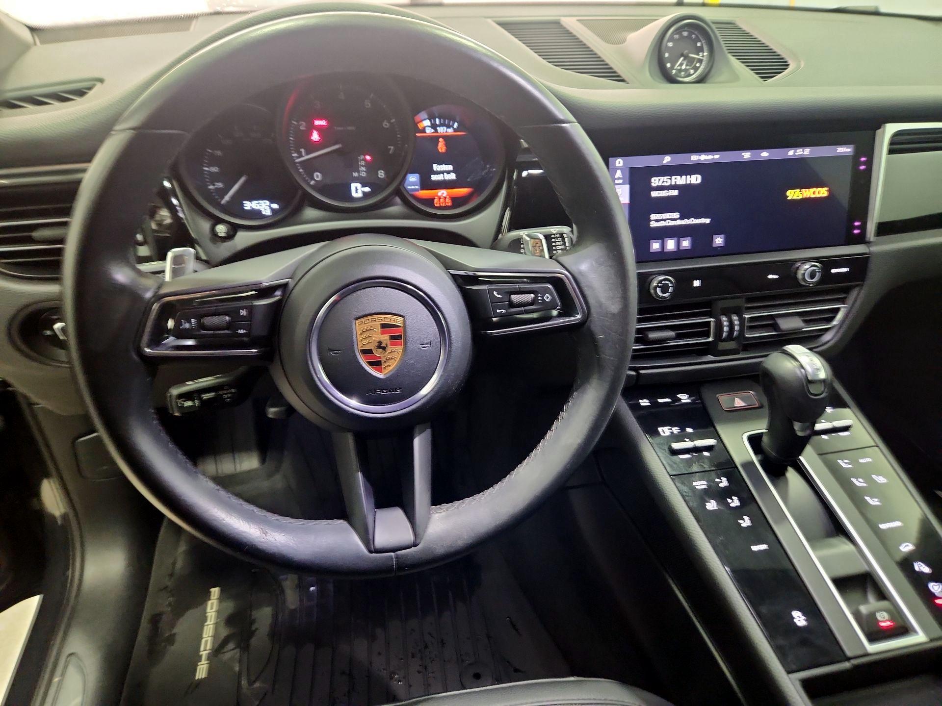 Thumbnail: 2023 Porsche Macan - 9