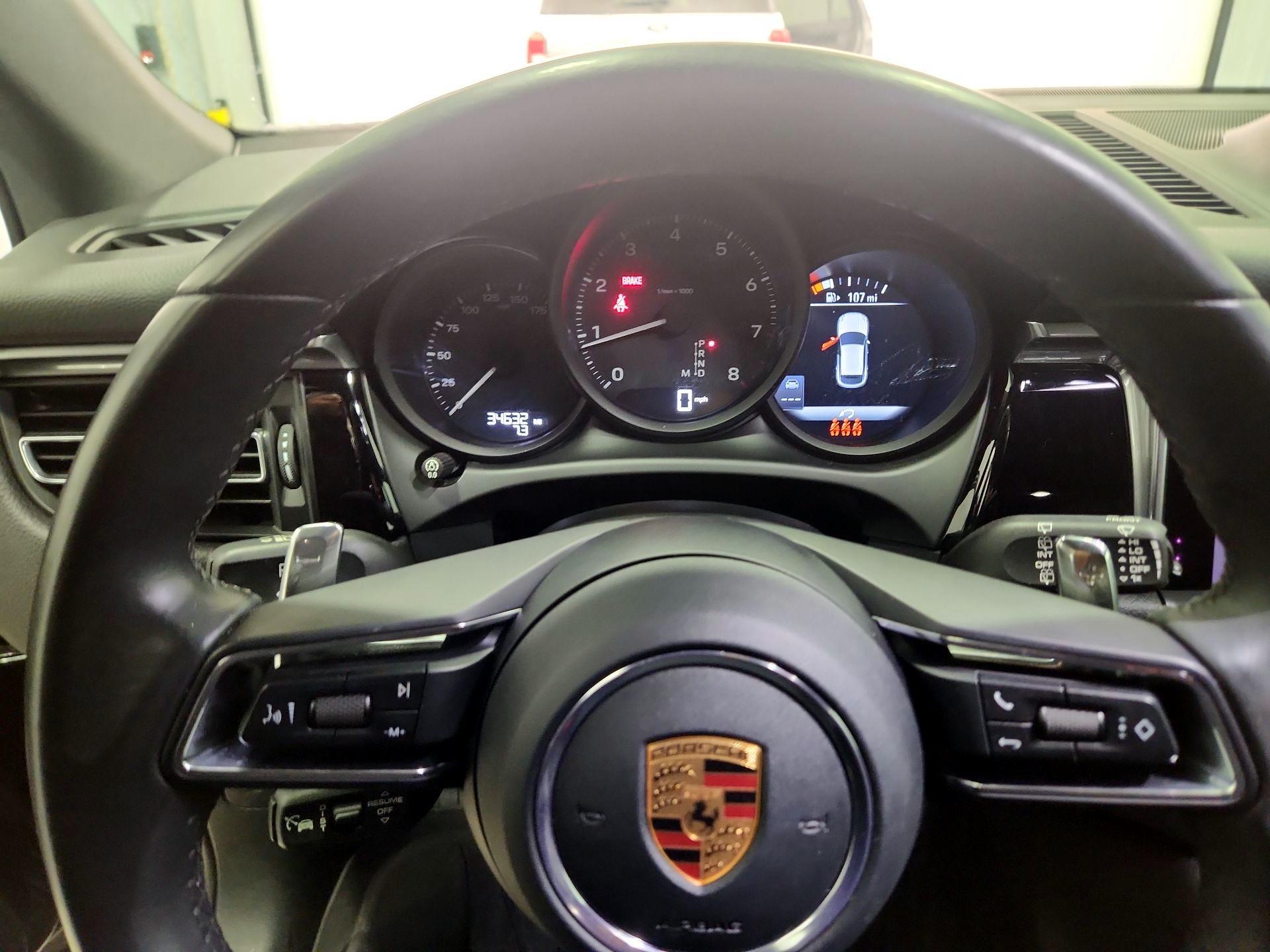 Thumbnail: 2023 Porsche Macan - 10