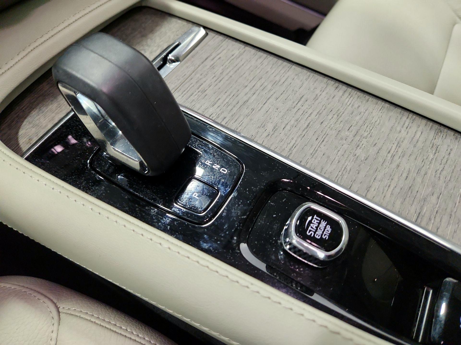 Thumbnail: 2023 Volvo XC90 - 18