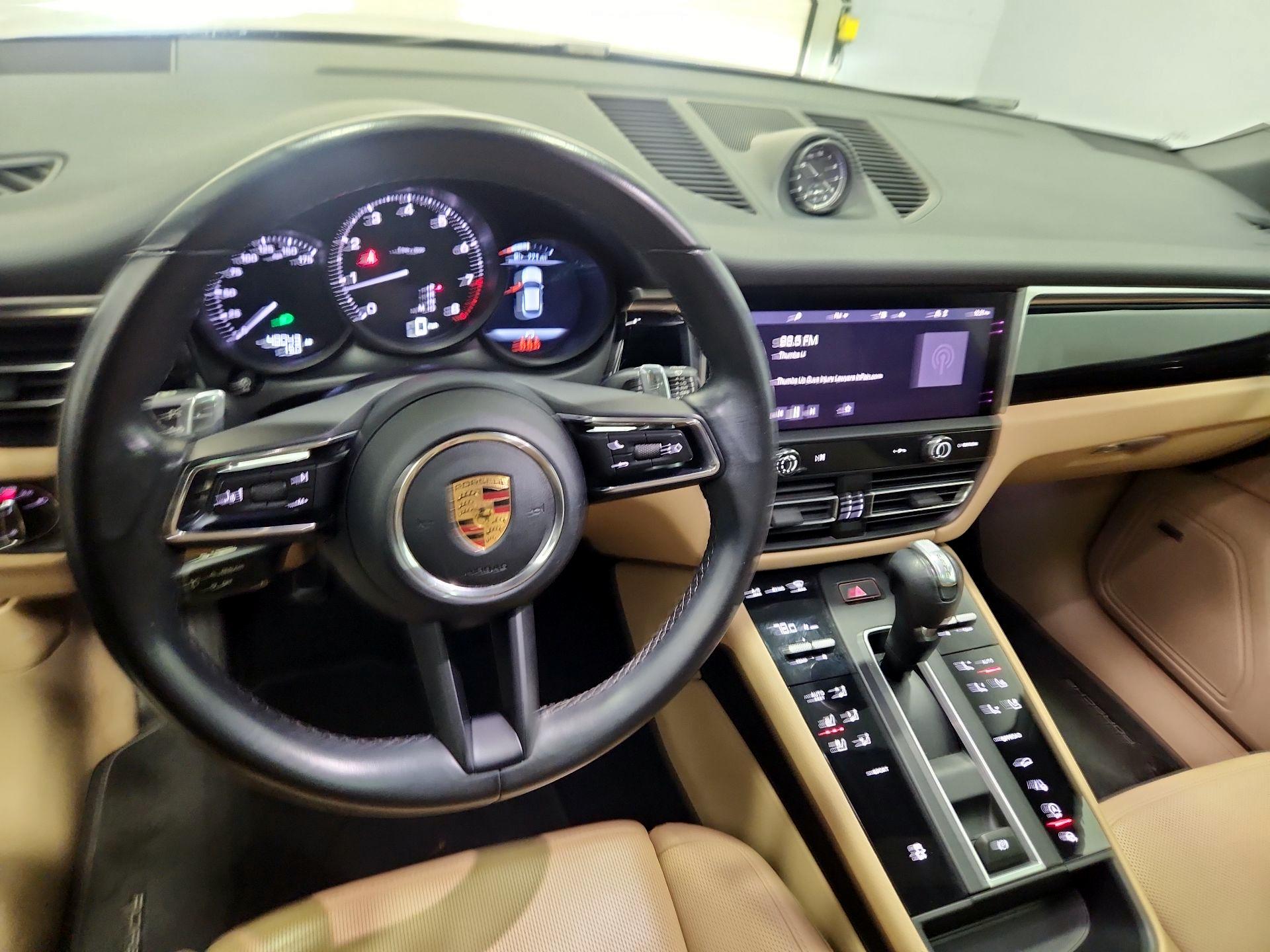 Thumbnail: 2022 Porsche Macan - 9