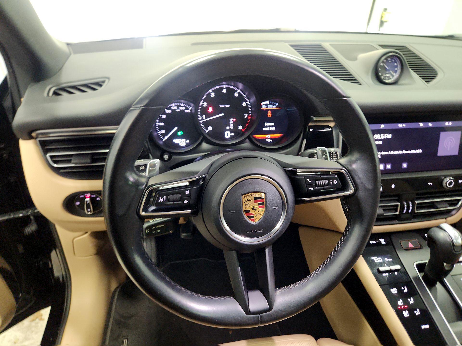 Thumbnail: 2022 Porsche Macan - 10