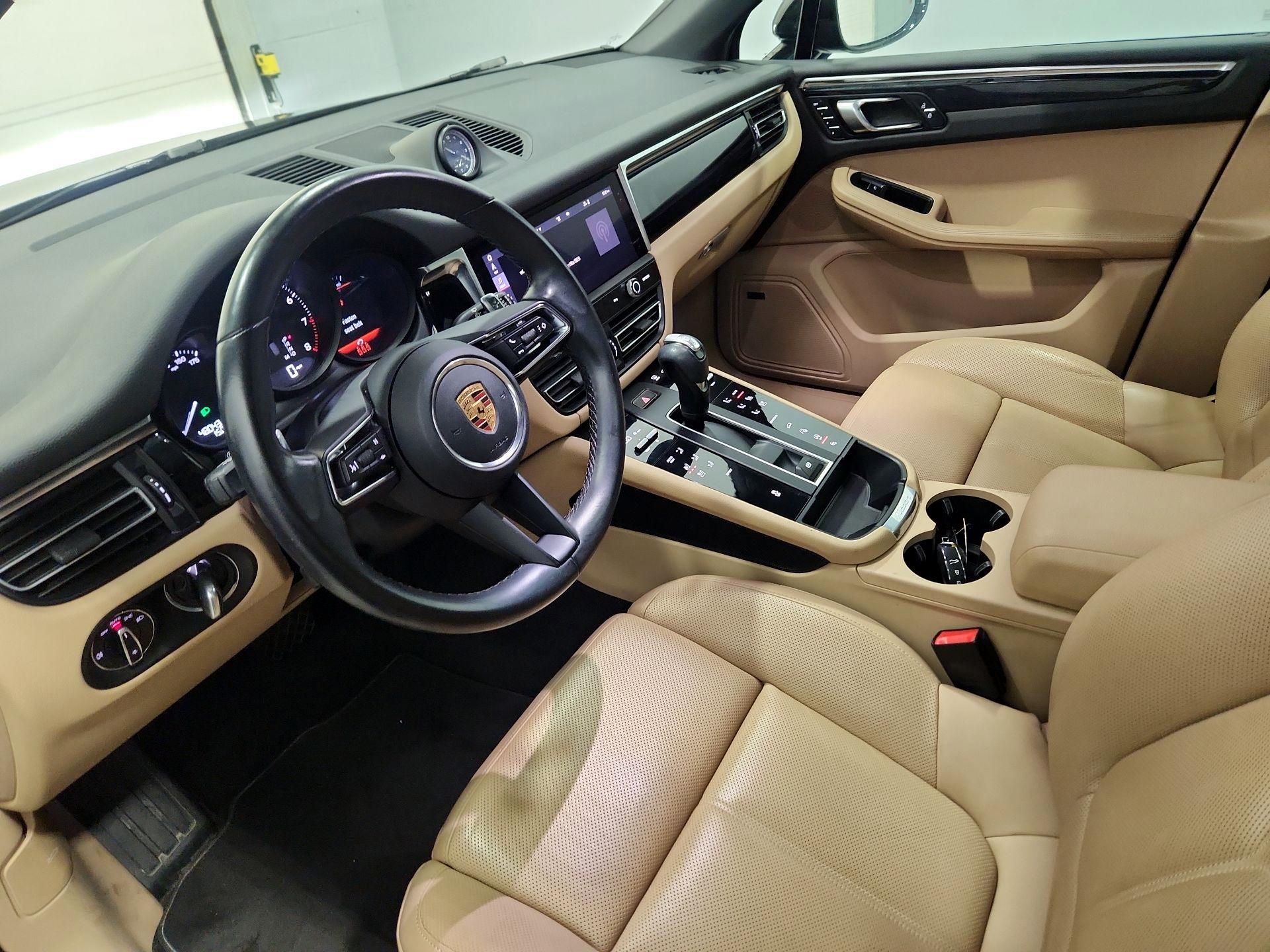 Thumbnail: 2022 Porsche Macan - 11