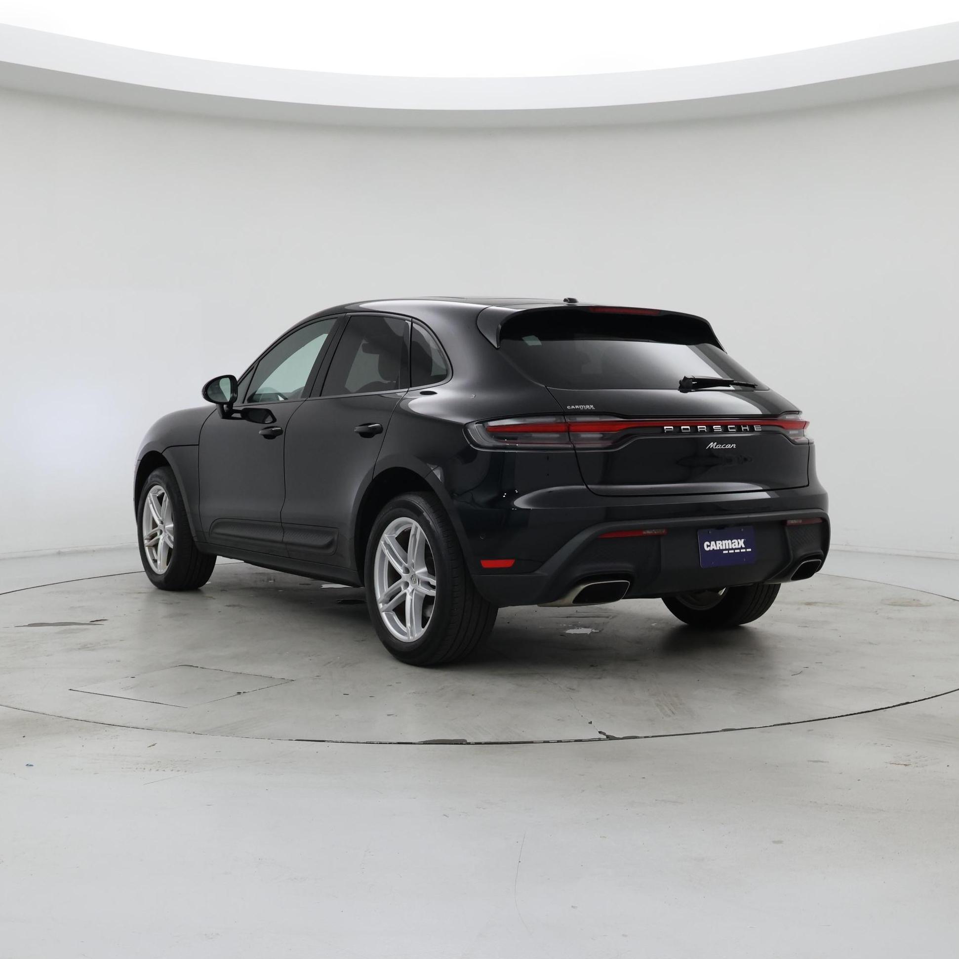Thumbnail: 2022 Porsche Macan - 2