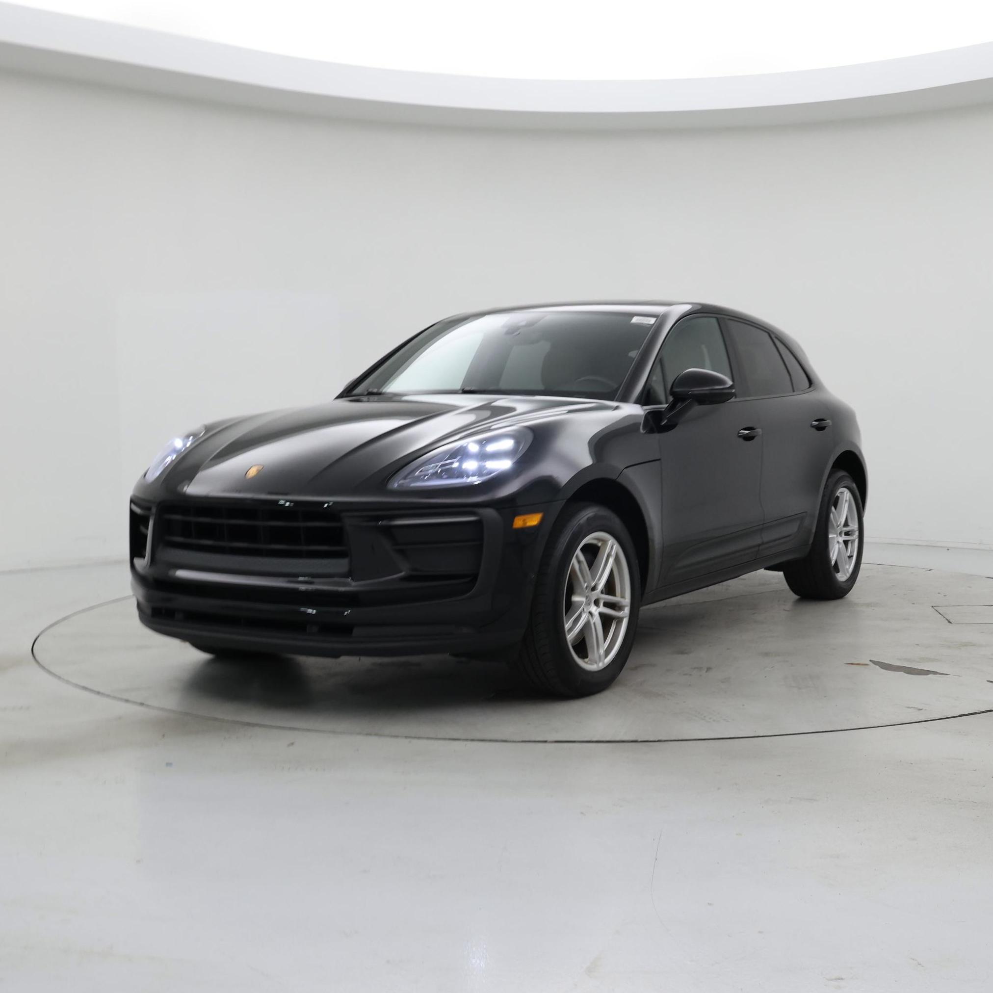 Thumbnail: 2022 Porsche Macan - 4