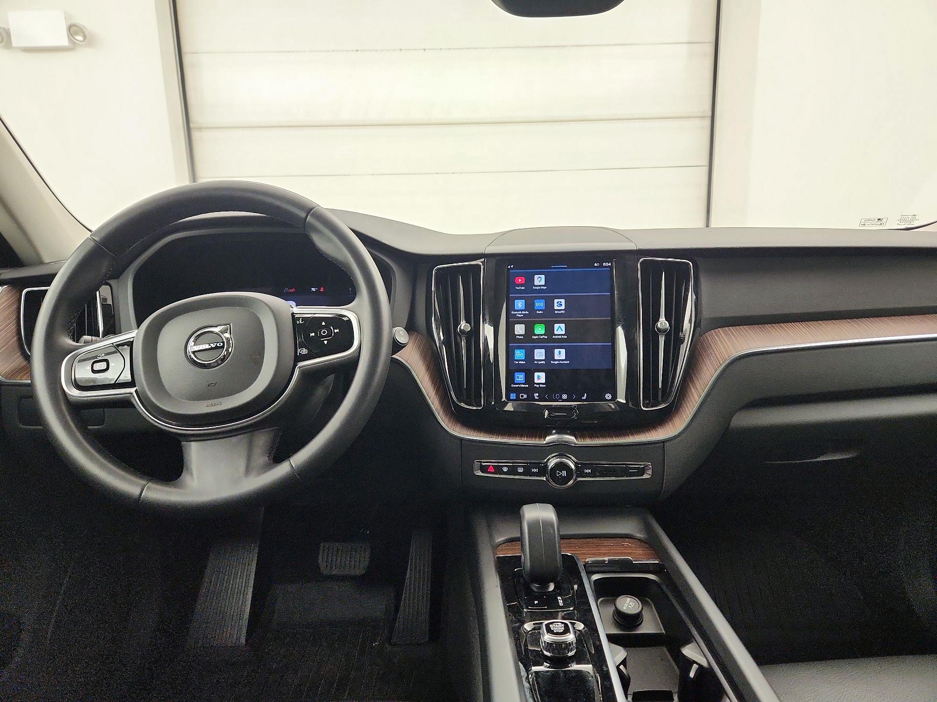 Thumbnail: 2023 Volvo XC60 - 9