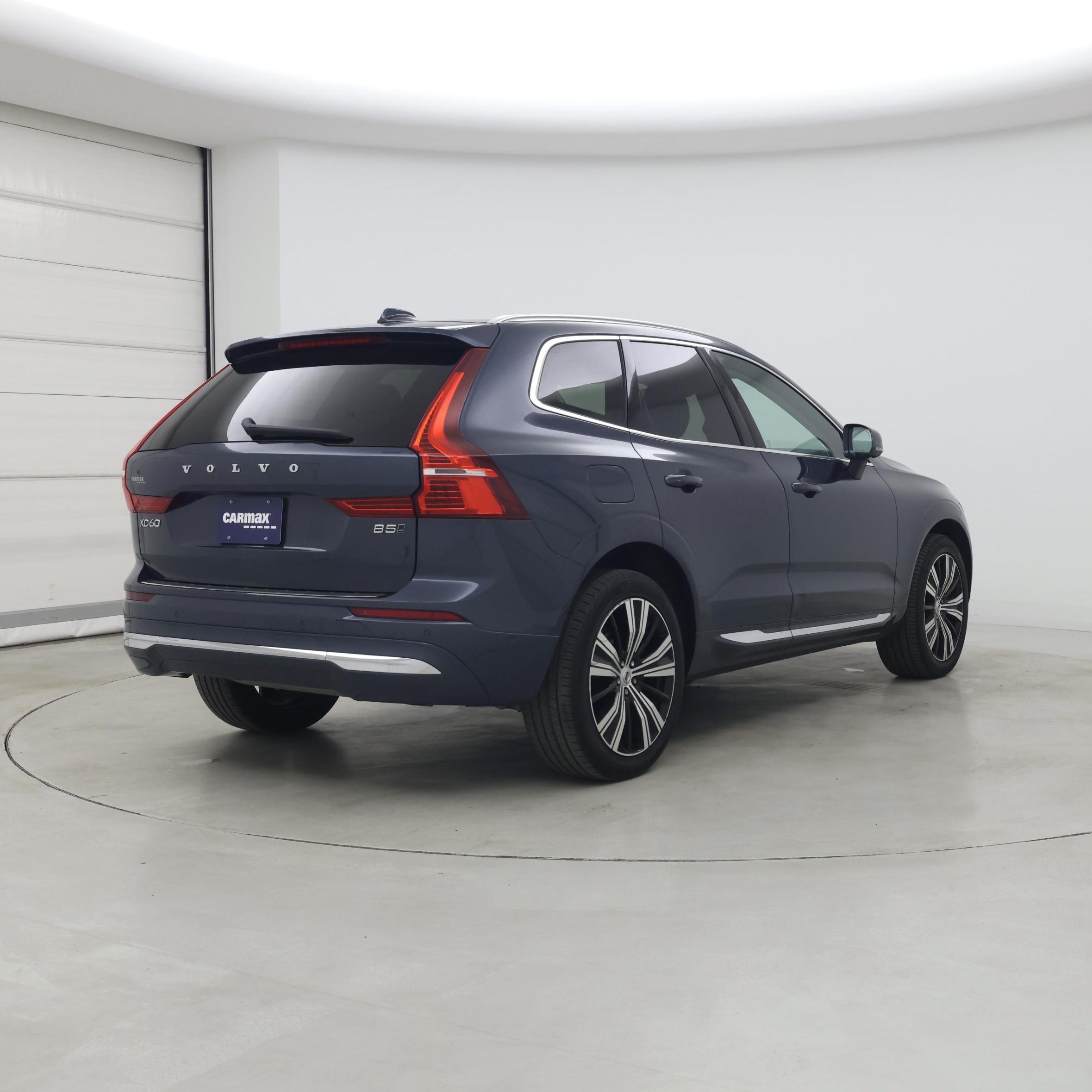 Thumbnail: 2023 Volvo XC60 - 8