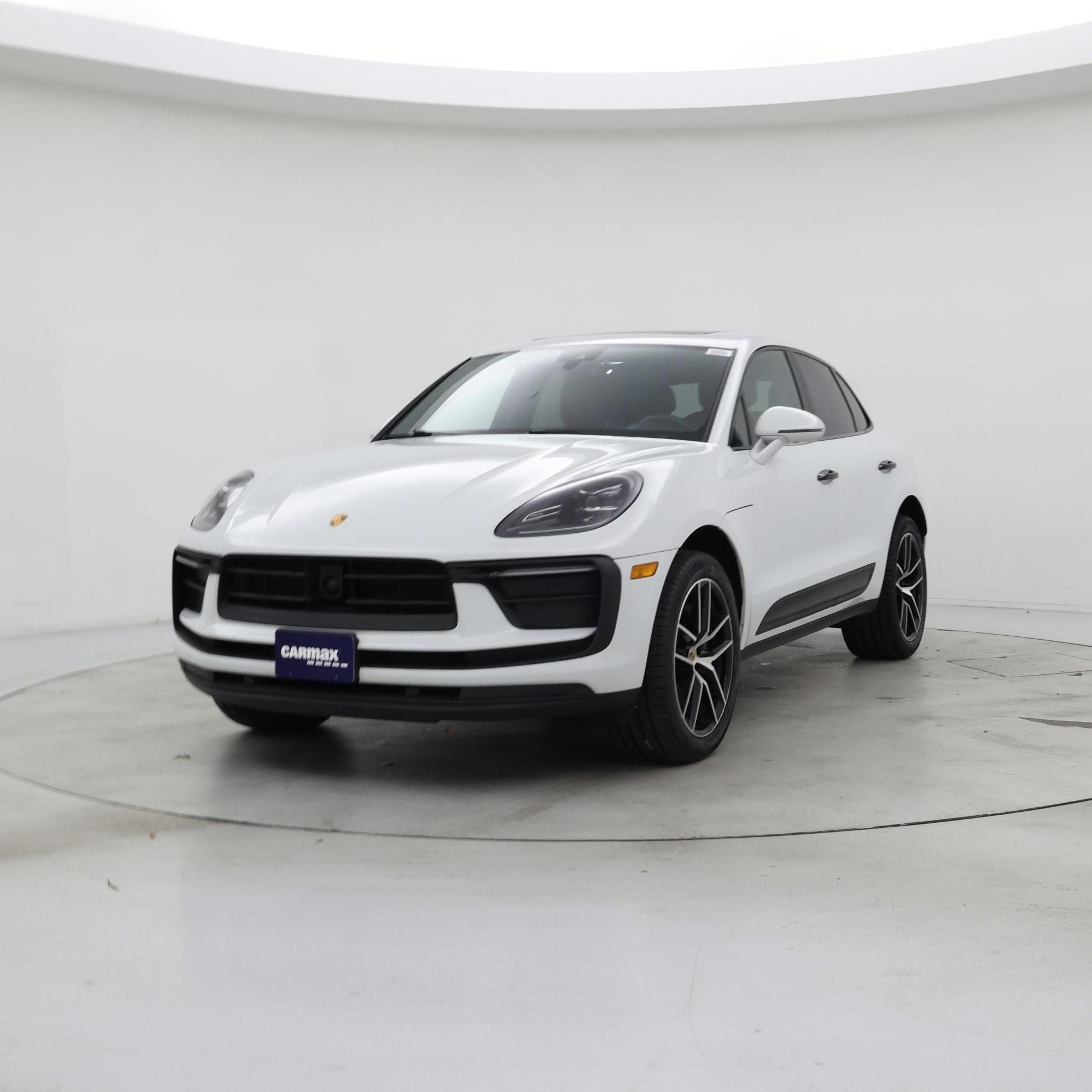Thumbnail: 2023 Porsche Macan - 4