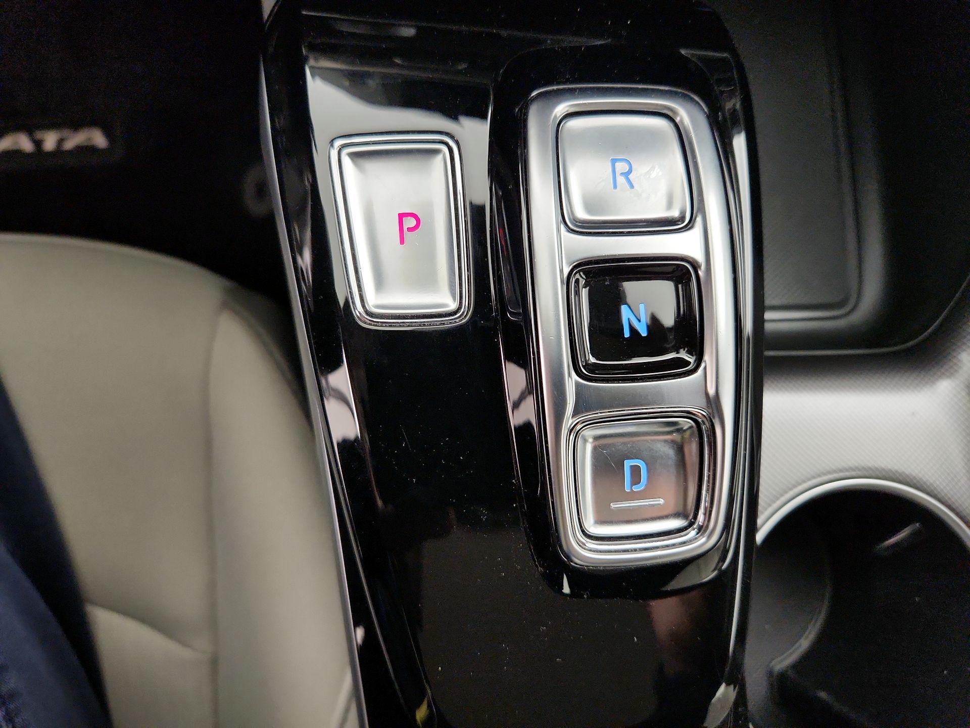 Thumbnail: 2023 Hyundai Sonata - 17