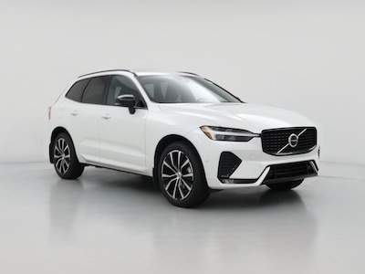 2023 Volvo XC60 B5 Plus Dark Theme