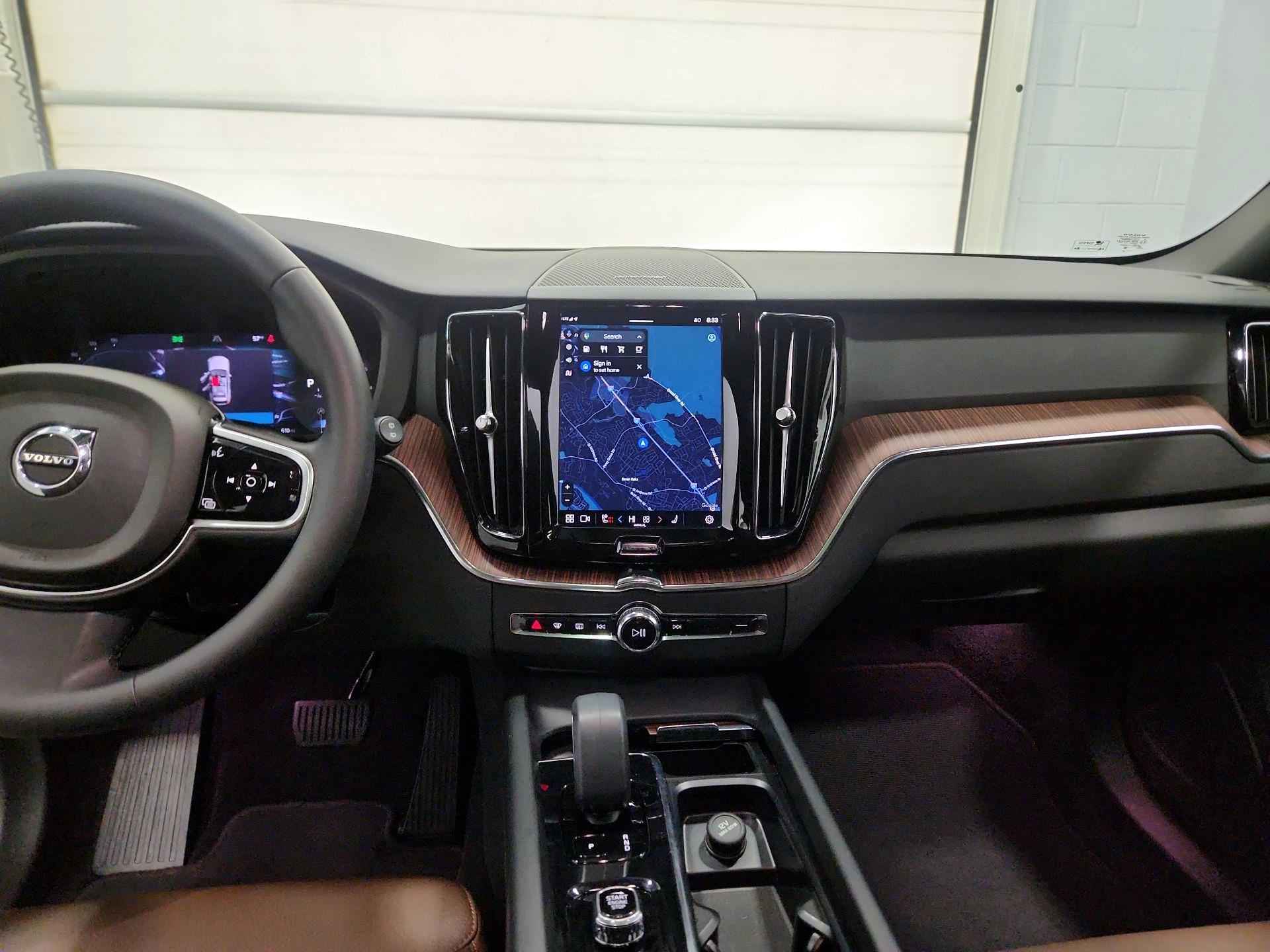 Thumbnail: 2023 Volvo XC60 - 9