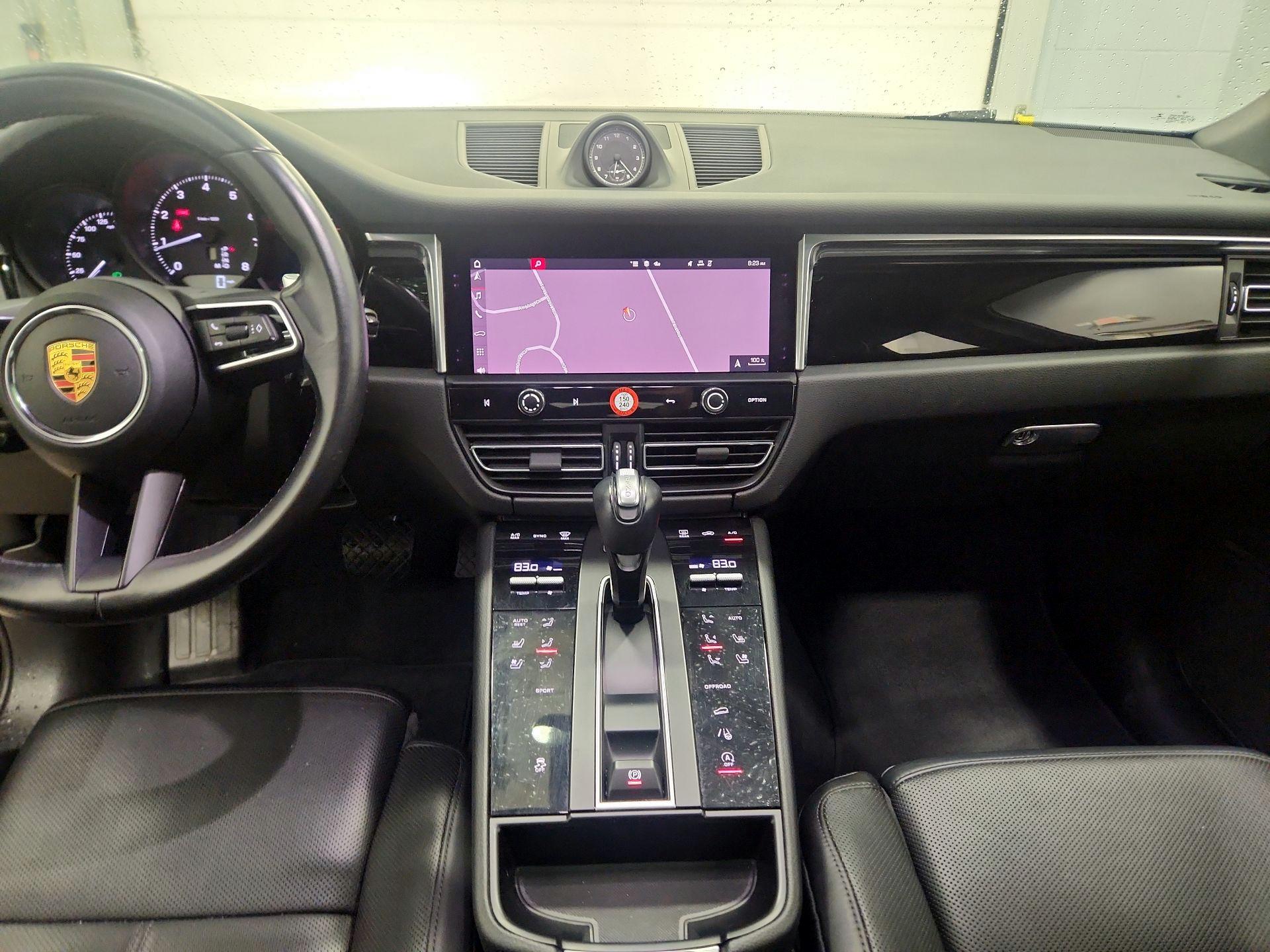 Thumbnail: 2023 Porsche Macan - 9