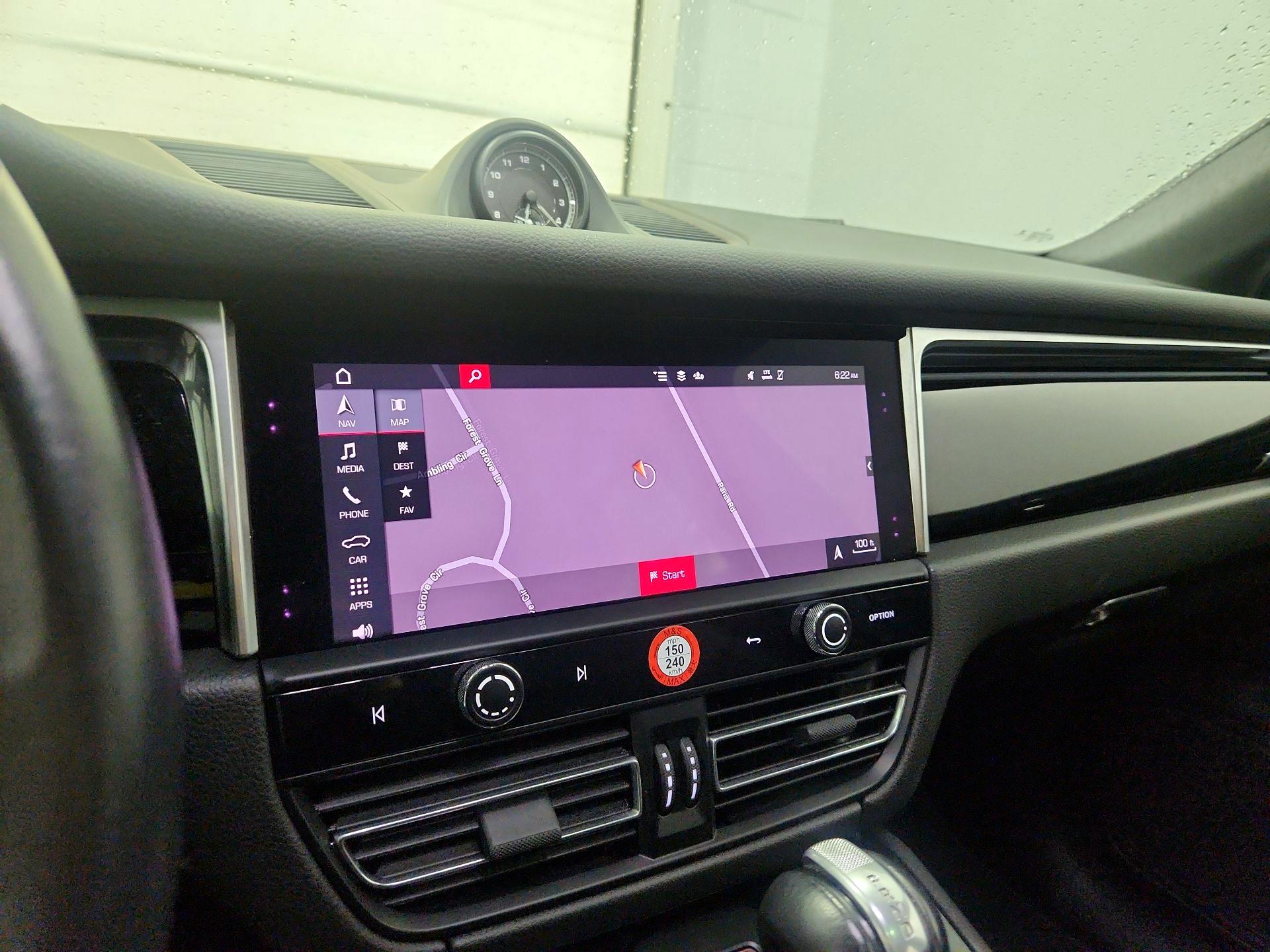 Thumbnail: 2023 Porsche Macan - 14