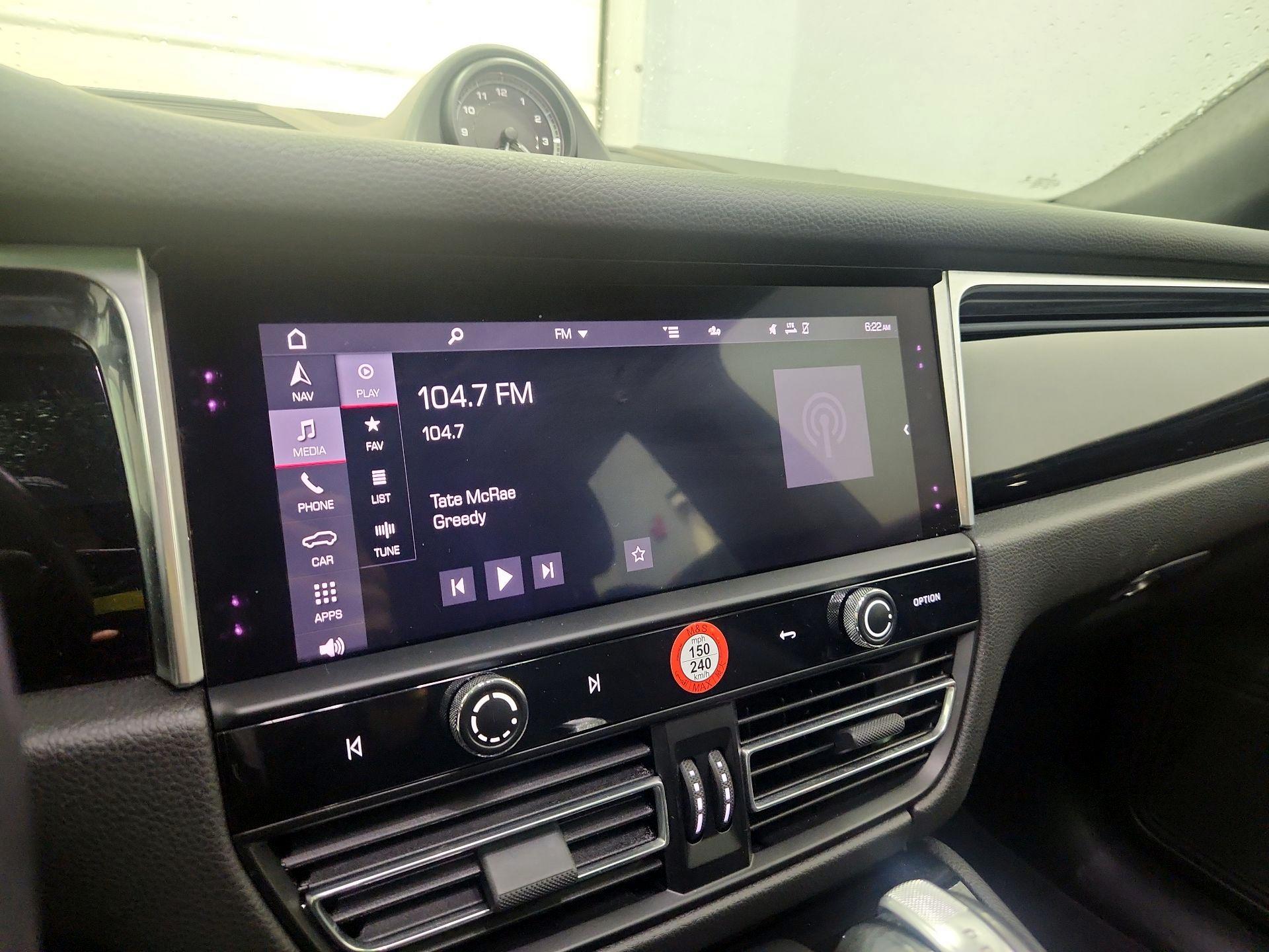 Thumbnail: 2023 Porsche Macan - 16