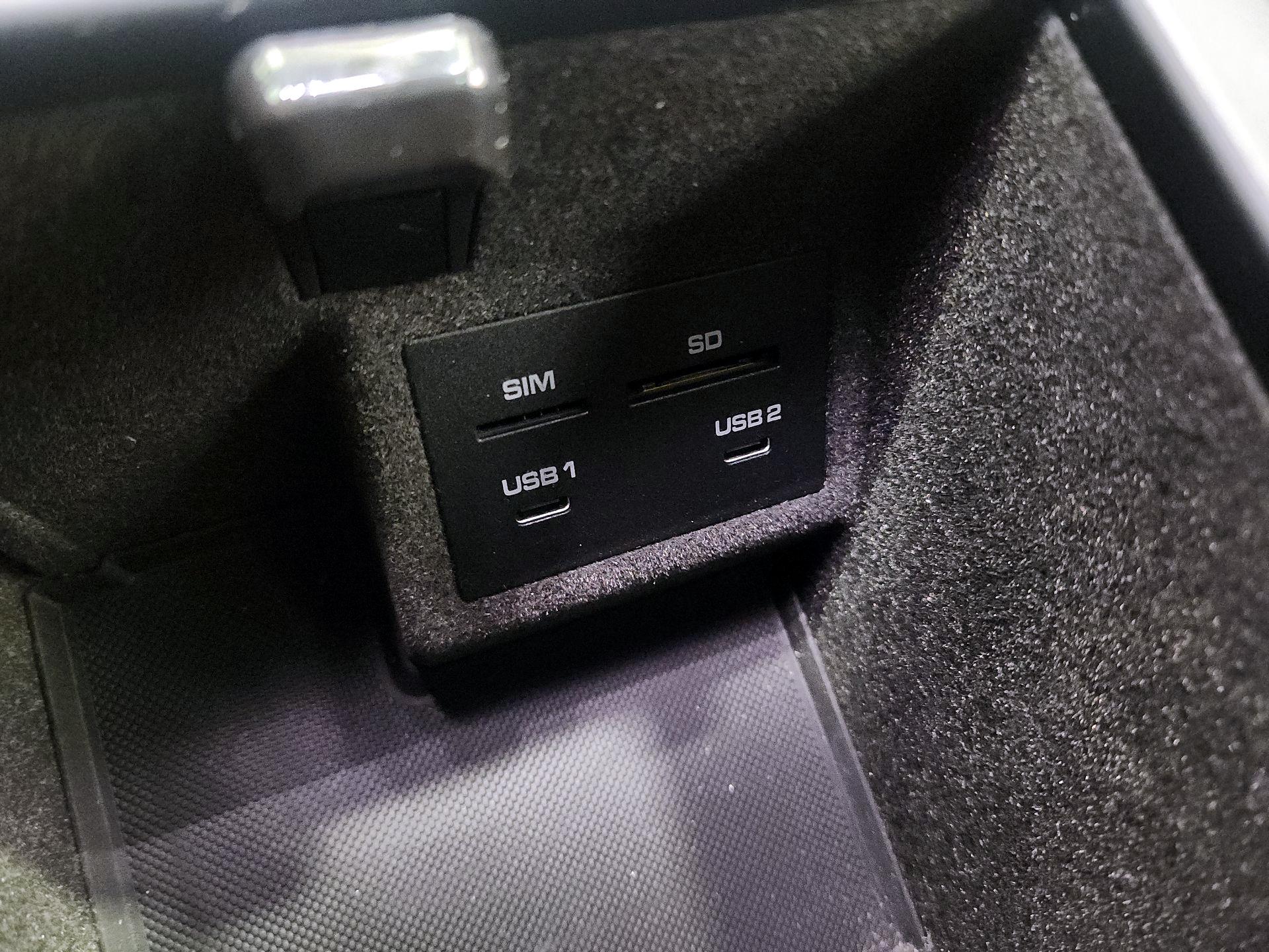 Thumbnail: 2023 Porsche Macan - 19