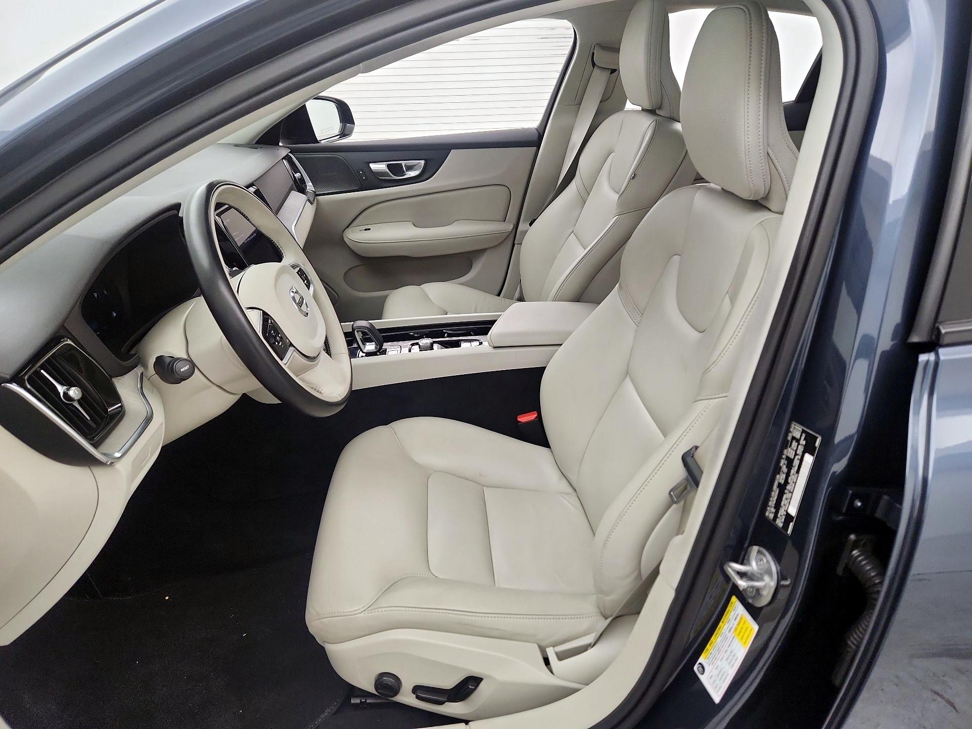 Thumbnail: 2023 Volvo S60 - 11