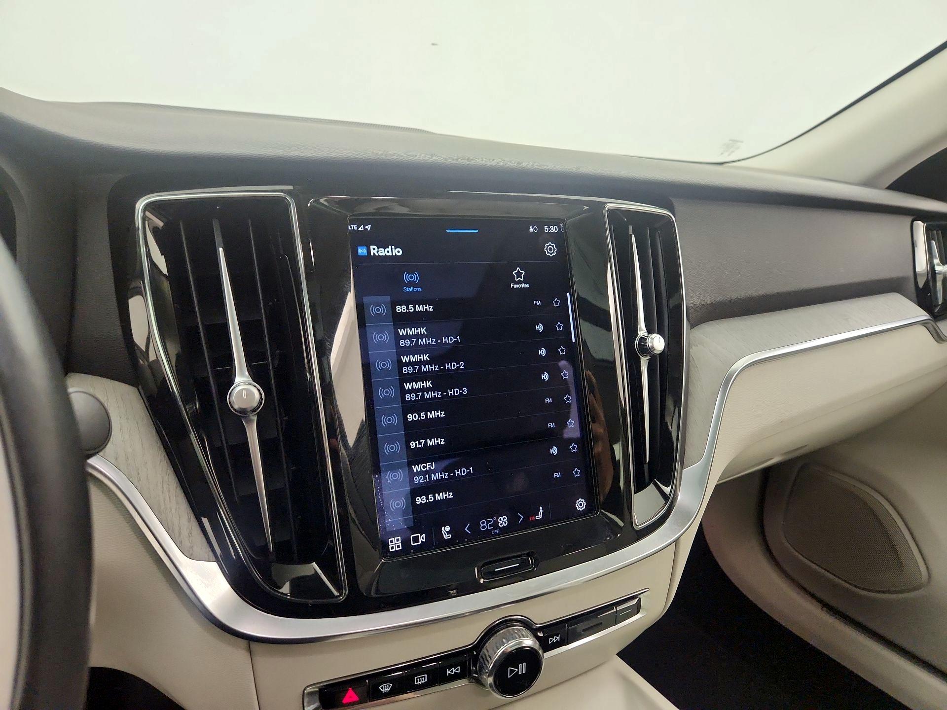 Thumbnail: 2023 Volvo S60 - 15