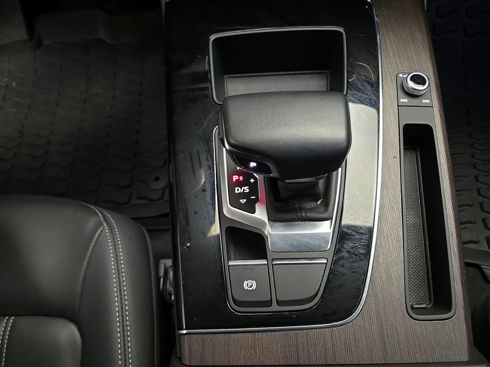 2022 Audi Q5 Premium - Photo 18