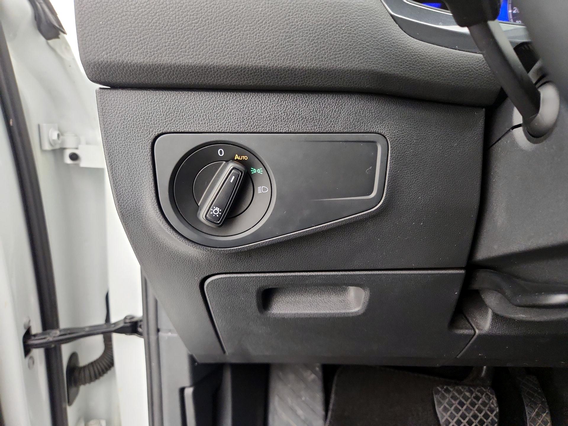 Thumbnail: 2023 Volkswagen Tiguan - 13