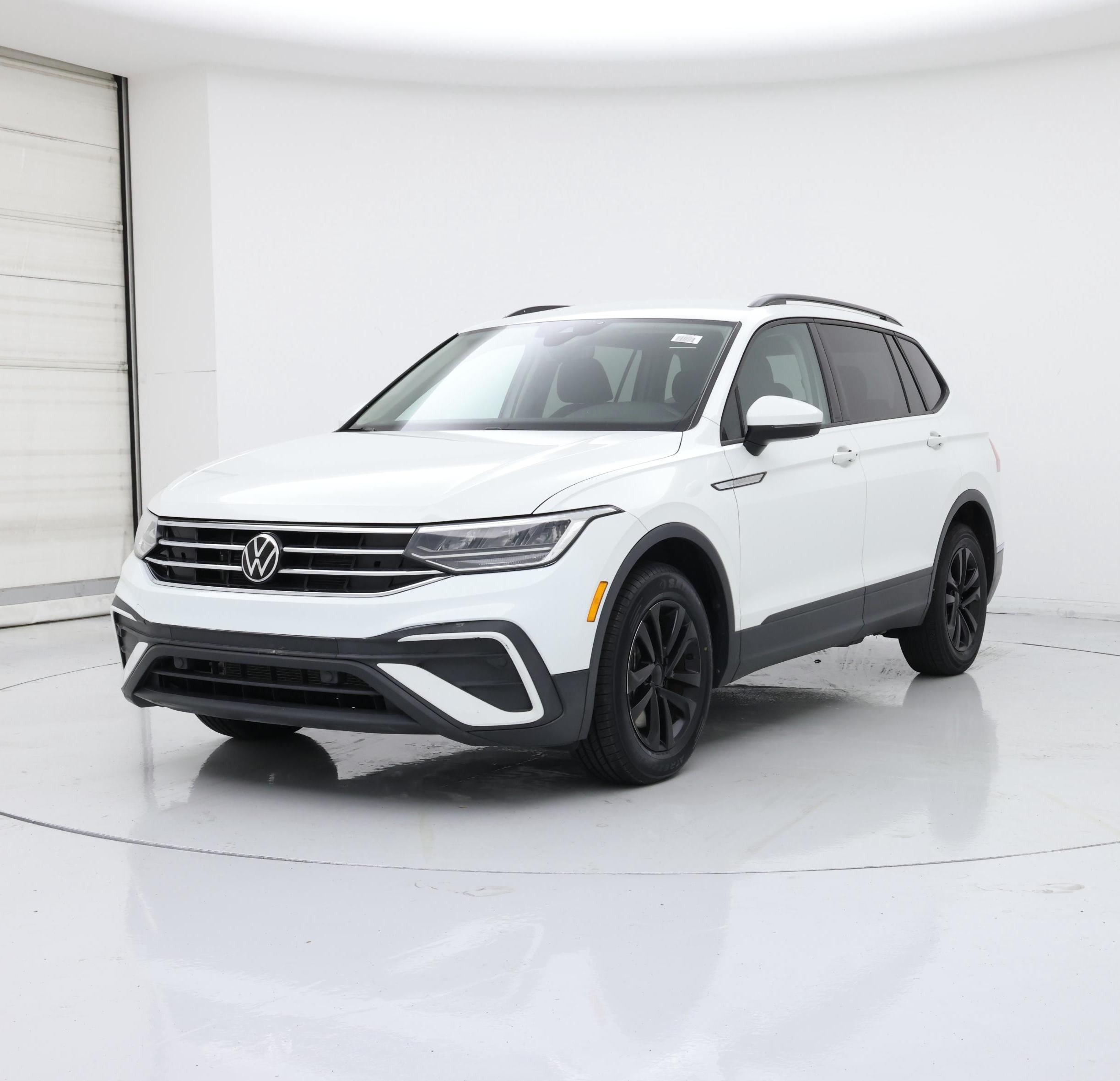 Thumbnail: 2023 Volkswagen Tiguan - 4