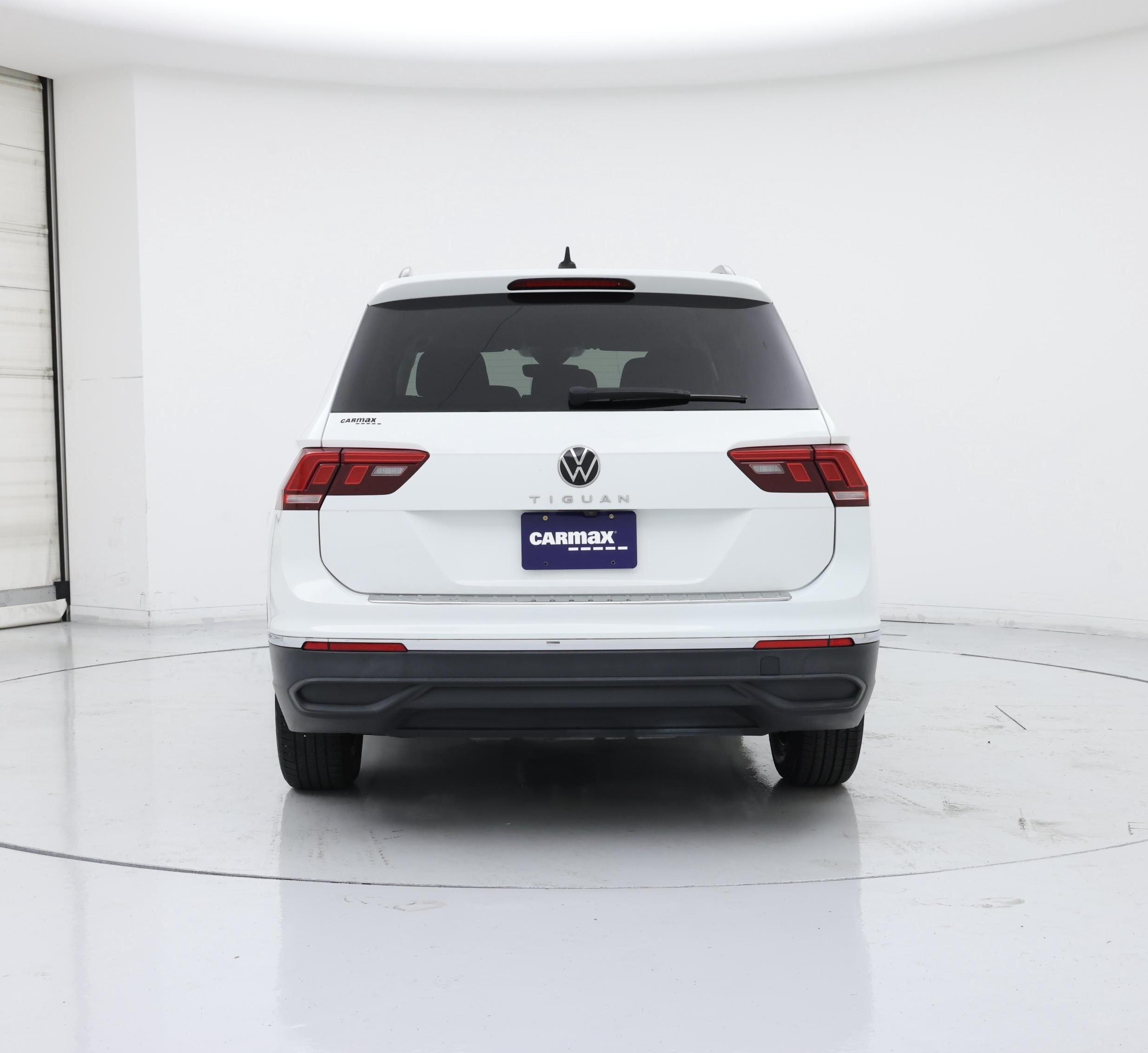 Thumbnail: 2023 Volkswagen Tiguan - 6