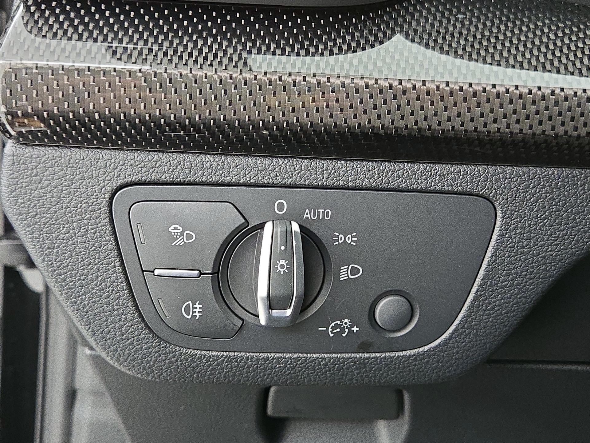 Thumbnail: 2022 Audi SQ5 - 13