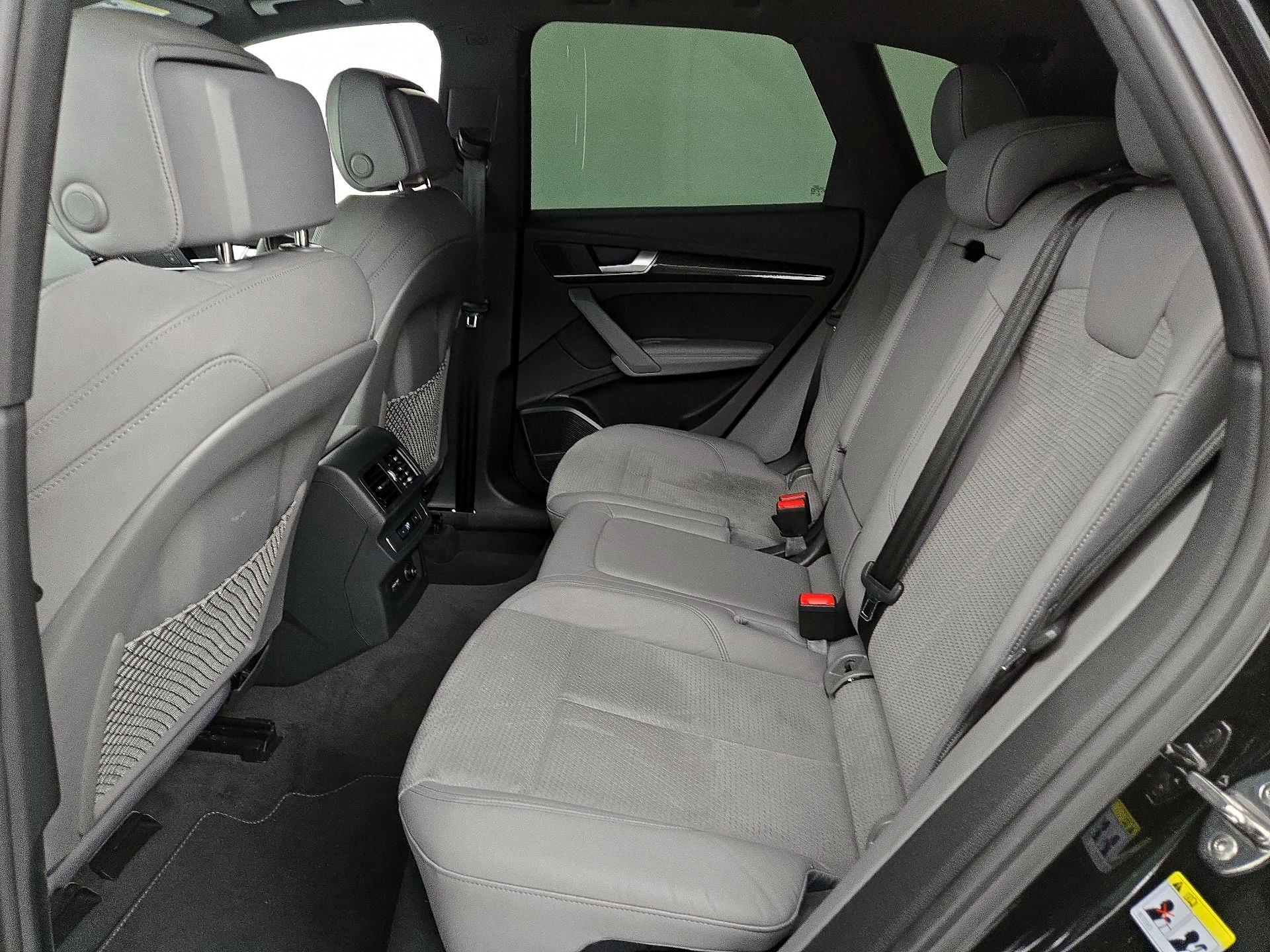 Thumbnail: 2022 Audi SQ5 - 19