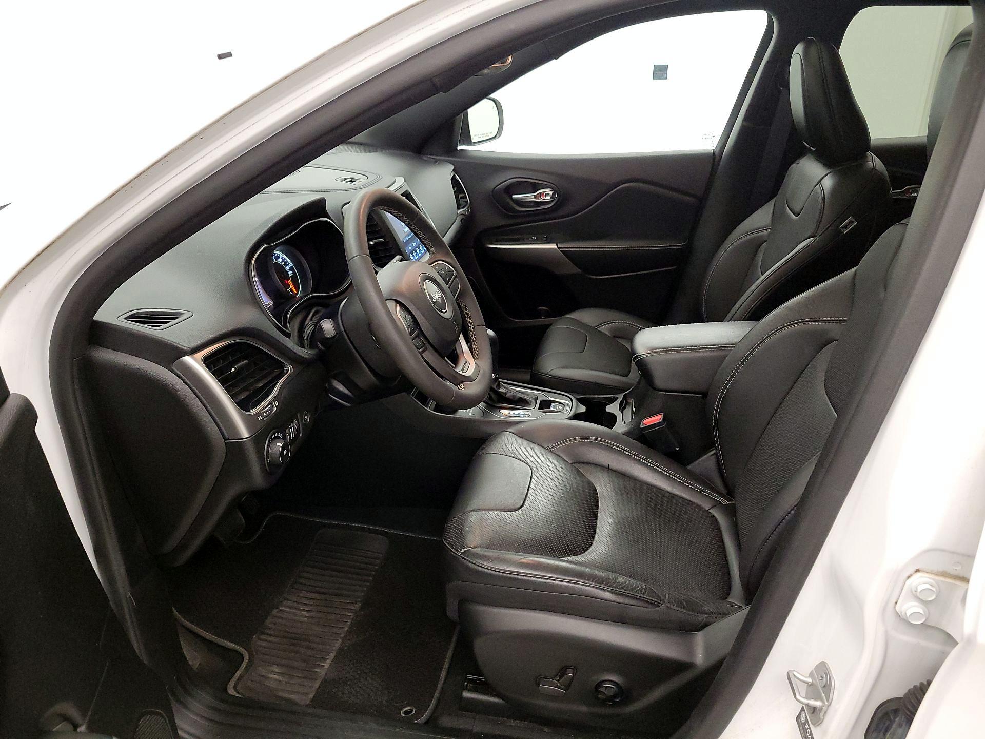 Thumbnail: 2021 Jeep Cherokee - 11