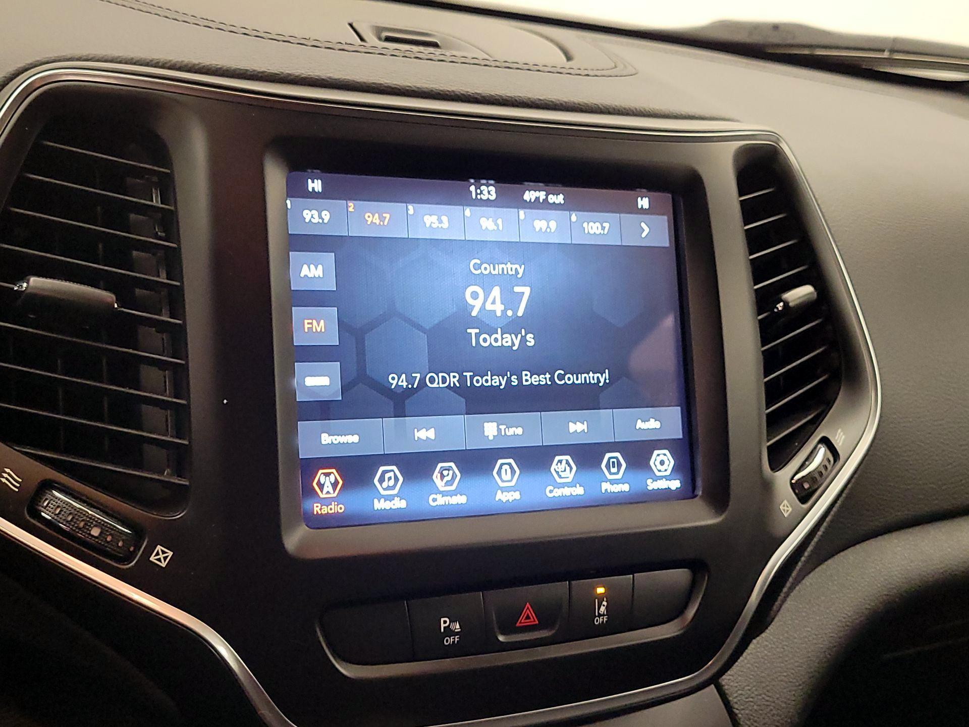 Thumbnail: 2021 Jeep Cherokee - 15