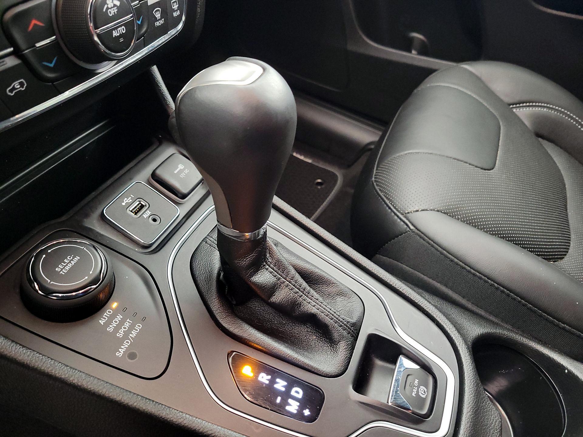 Thumbnail: 2021 Jeep Cherokee - 17