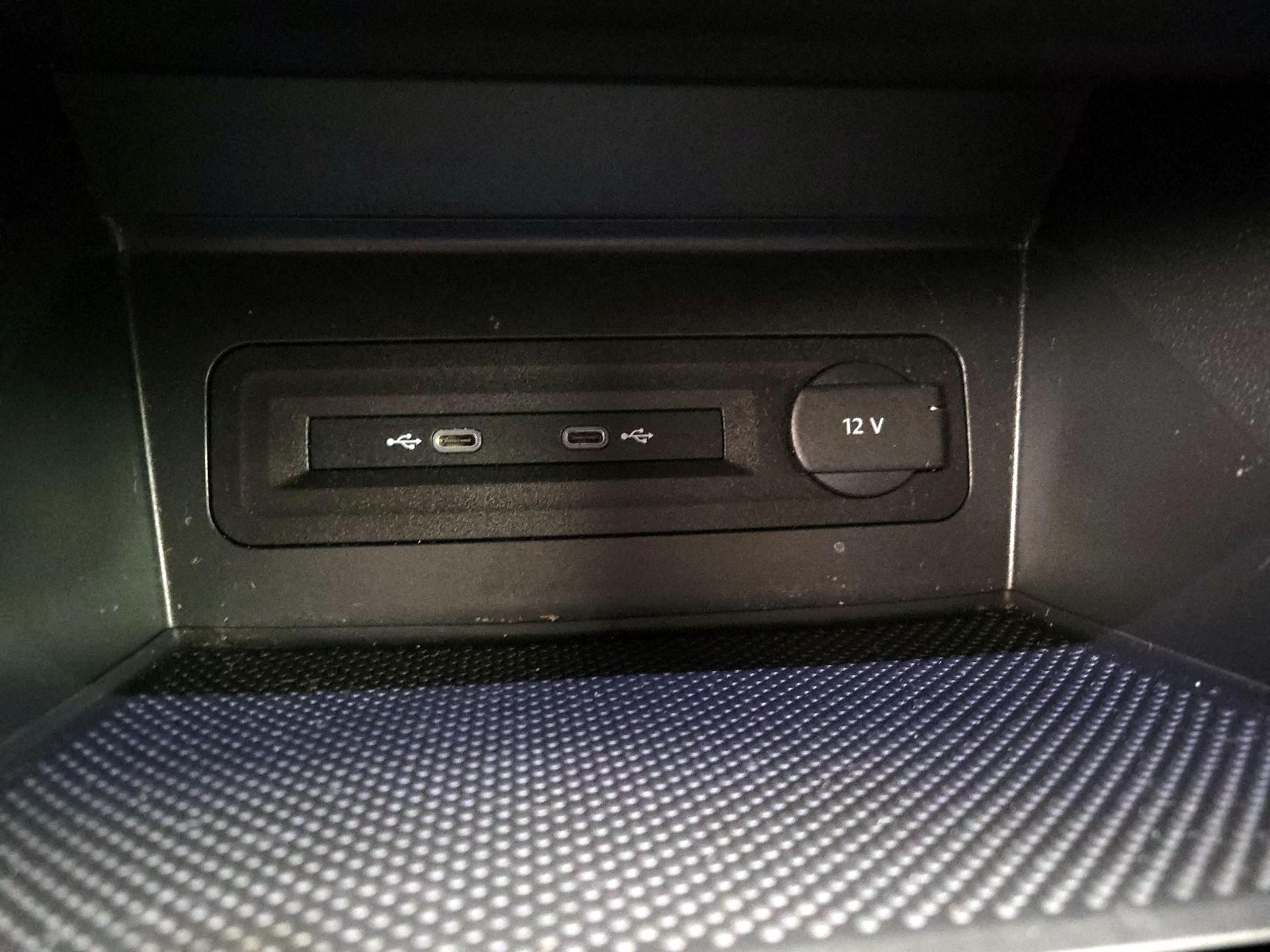 Thumbnail: 2022 Volkswagen Atlas - 18