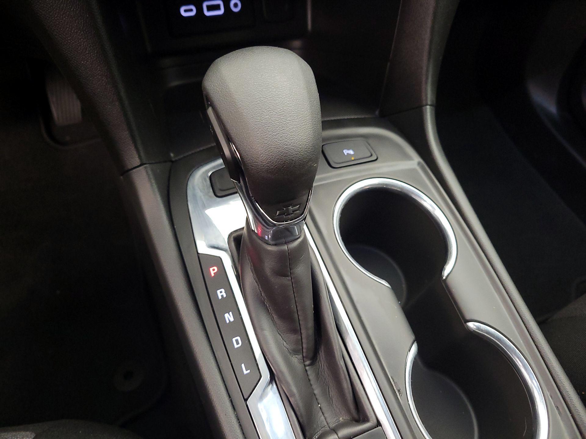 Thumbnail: 2022 Chevrolet Equinox - 17