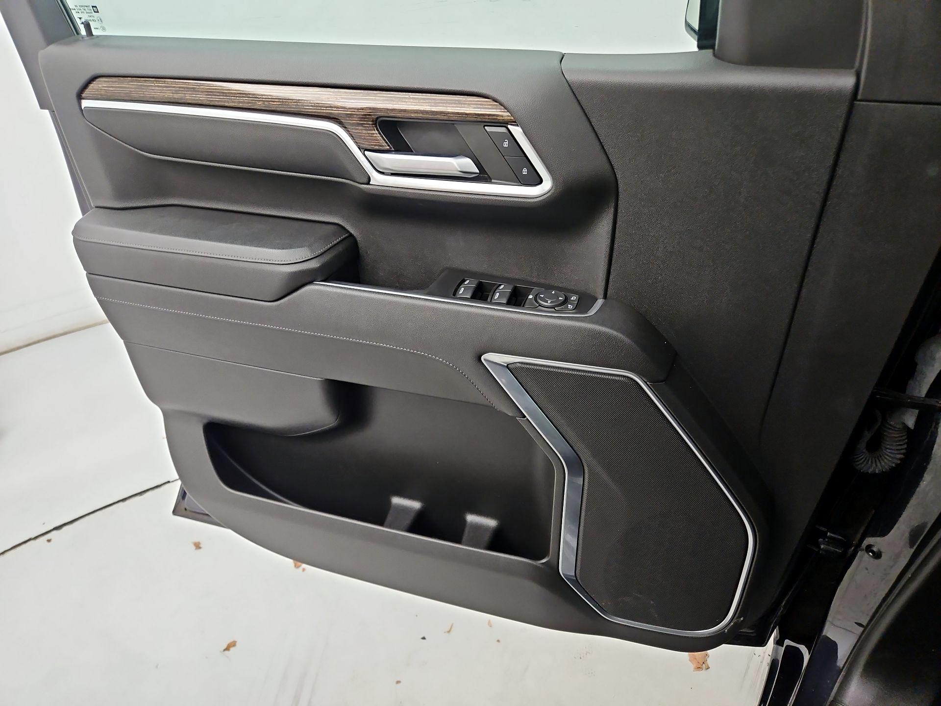 Thumbnail: 2023 GMC Sierra 1500 - 12