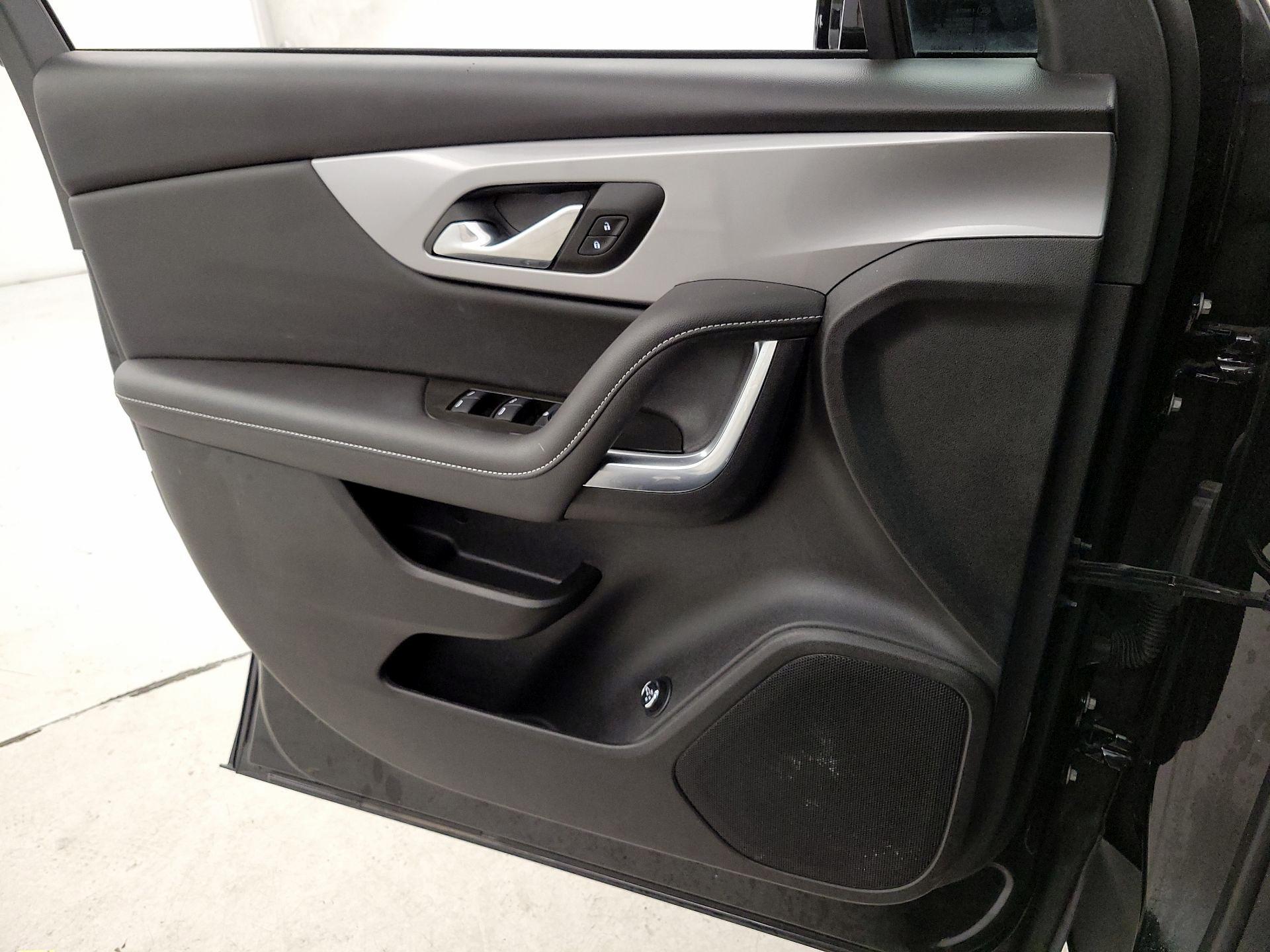 Thumbnail: 2023 Chevrolet Blazer - 12