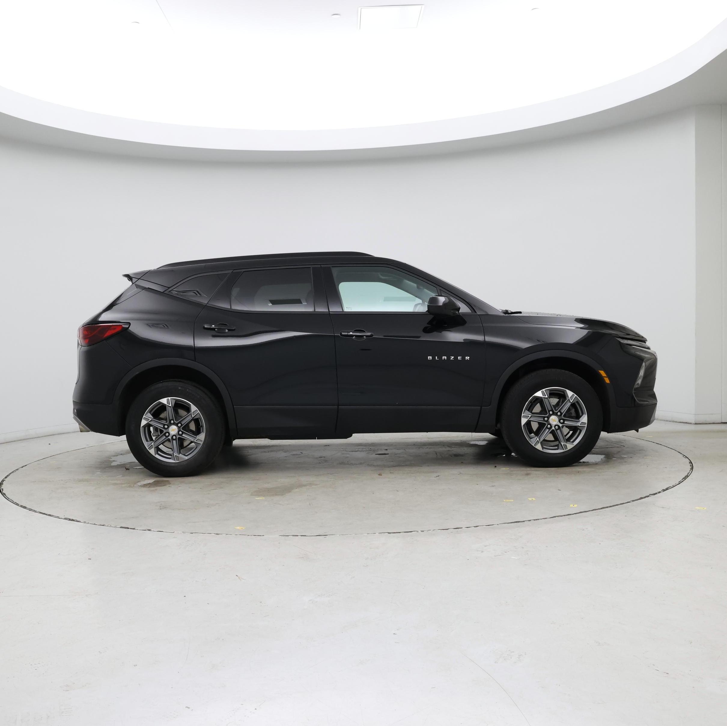 Thumbnail: 2023 Chevrolet Blazer - 7