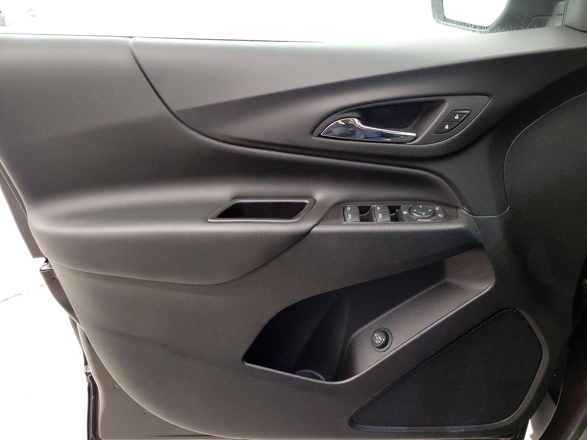 Thumbnail: 2020 Chevrolet Equinox - 12