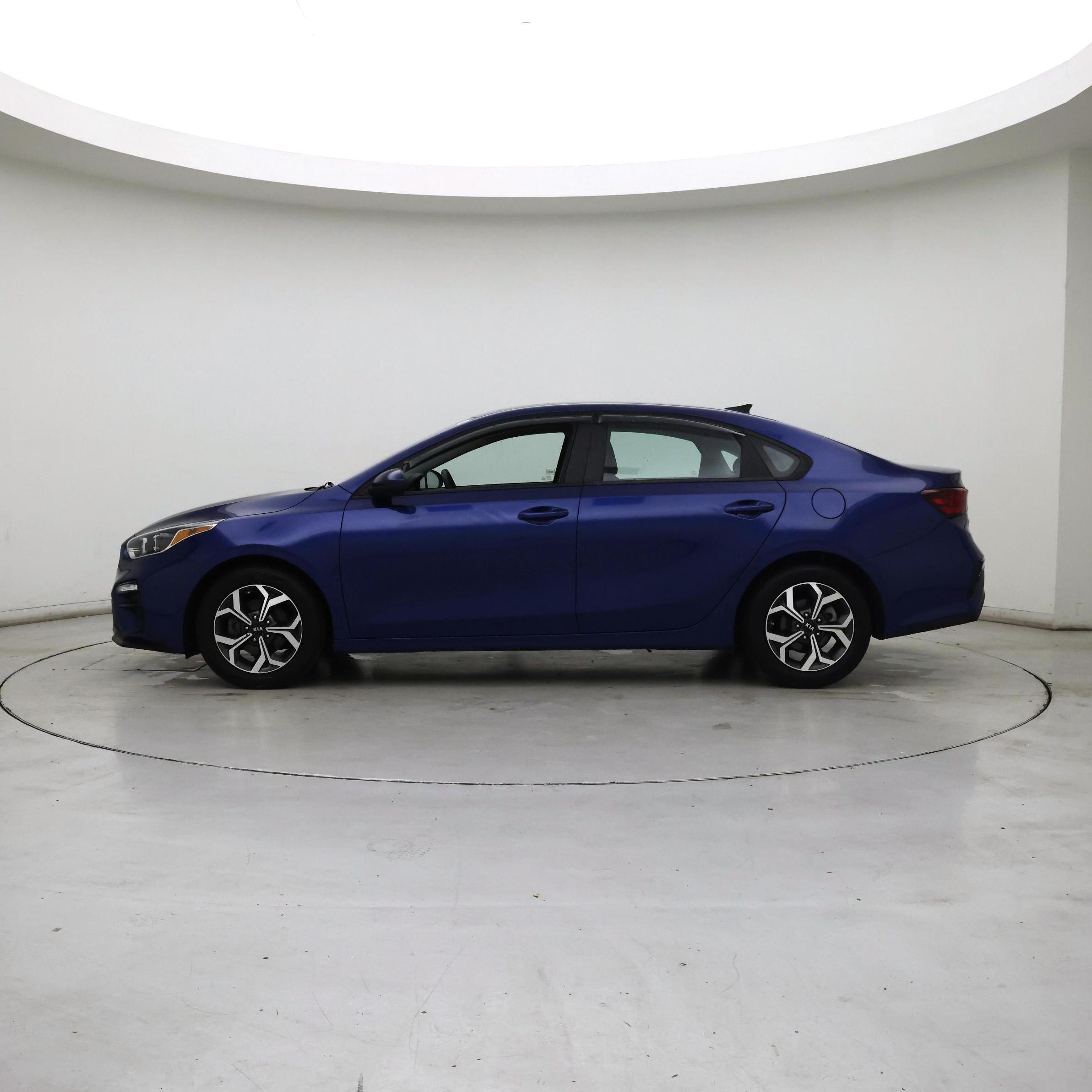 Thumbnail: 2021 Kia Forte - 3