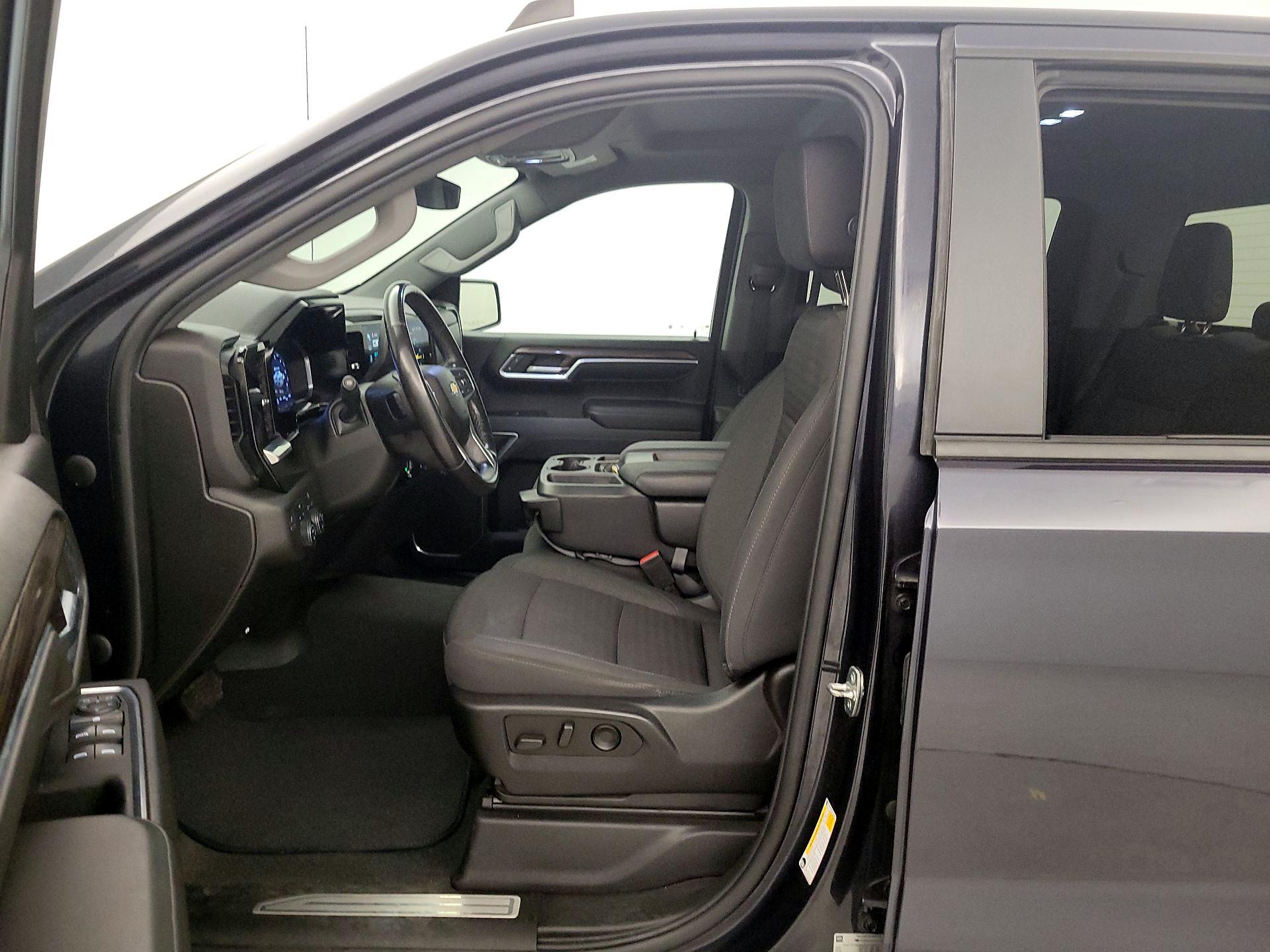 Thumbnail: 2022 Chevrolet Silverado 1500 - 11