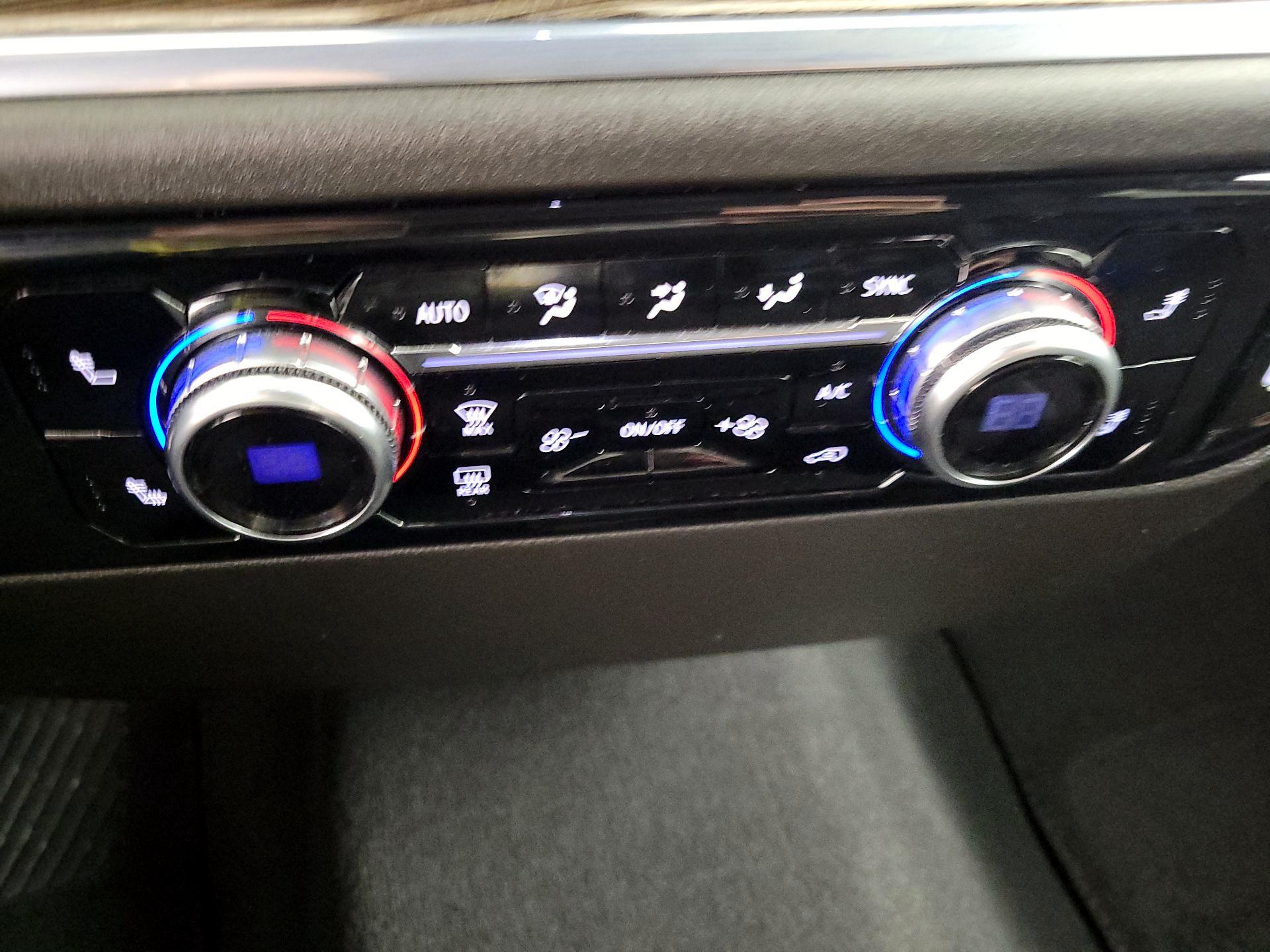 Thumbnail: 2024 GMC Sierra 1500 - 16