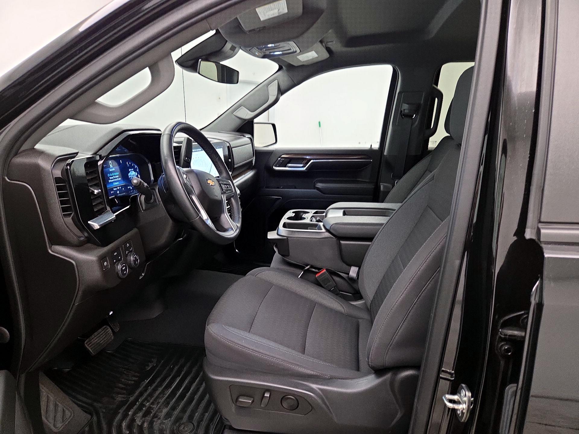 Thumbnail: 2023 Chevrolet Silverado 1500 - 11