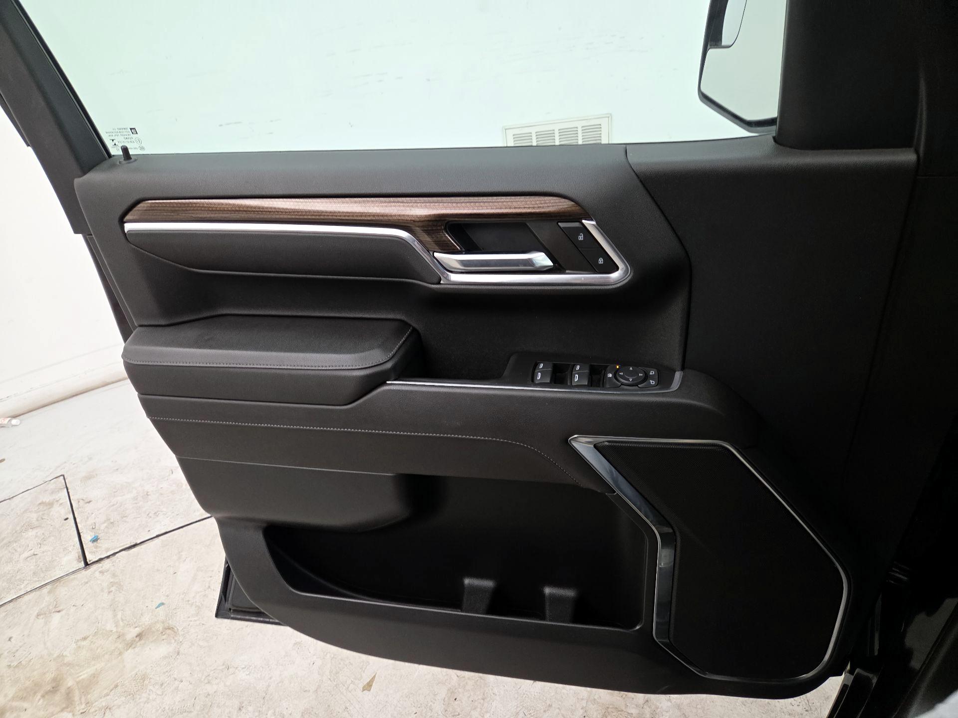 Thumbnail: 2023 Chevrolet Silverado 1500 - 12