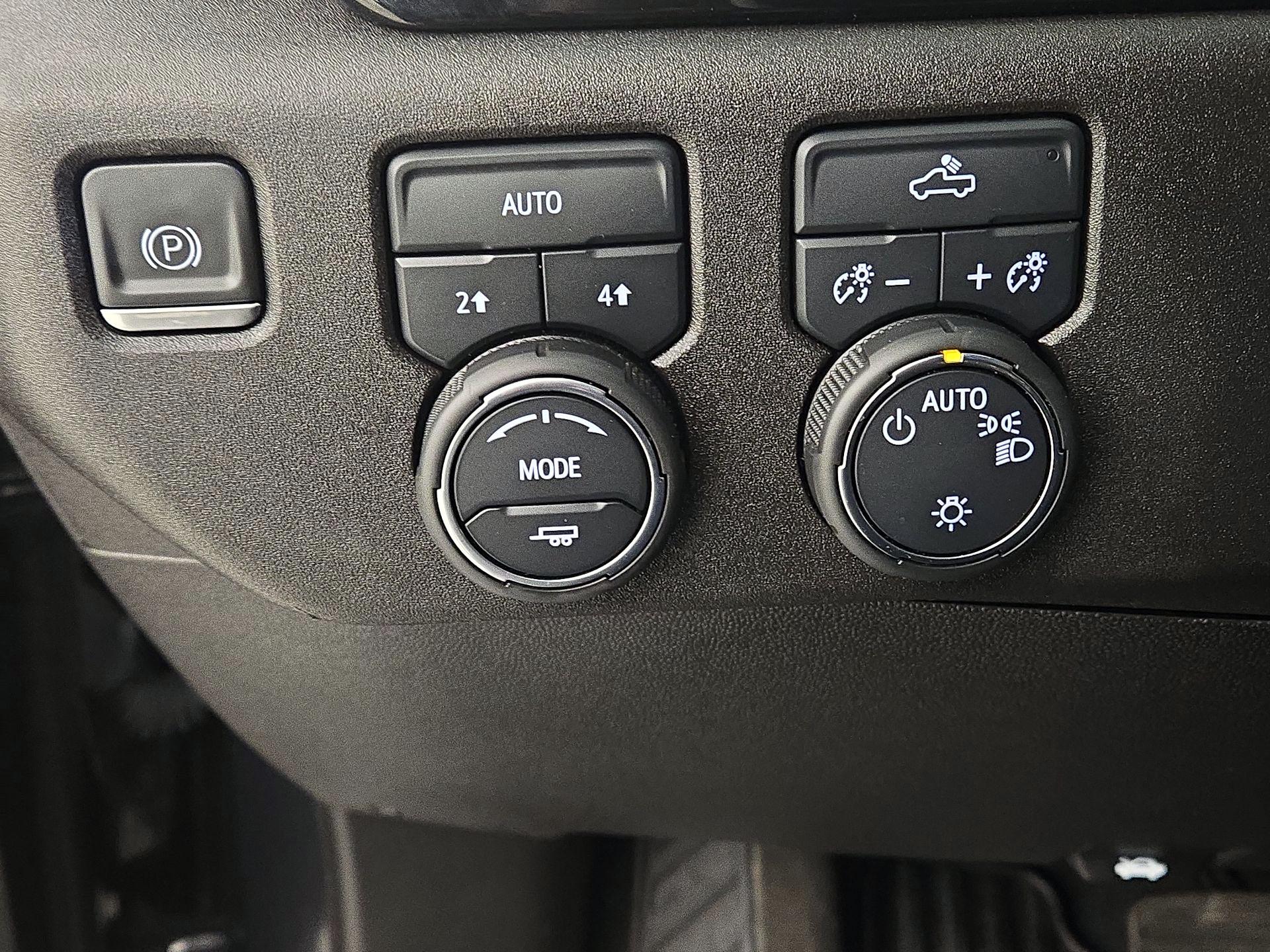 Thumbnail: 2022 Chevrolet Silverado 1500 - 13