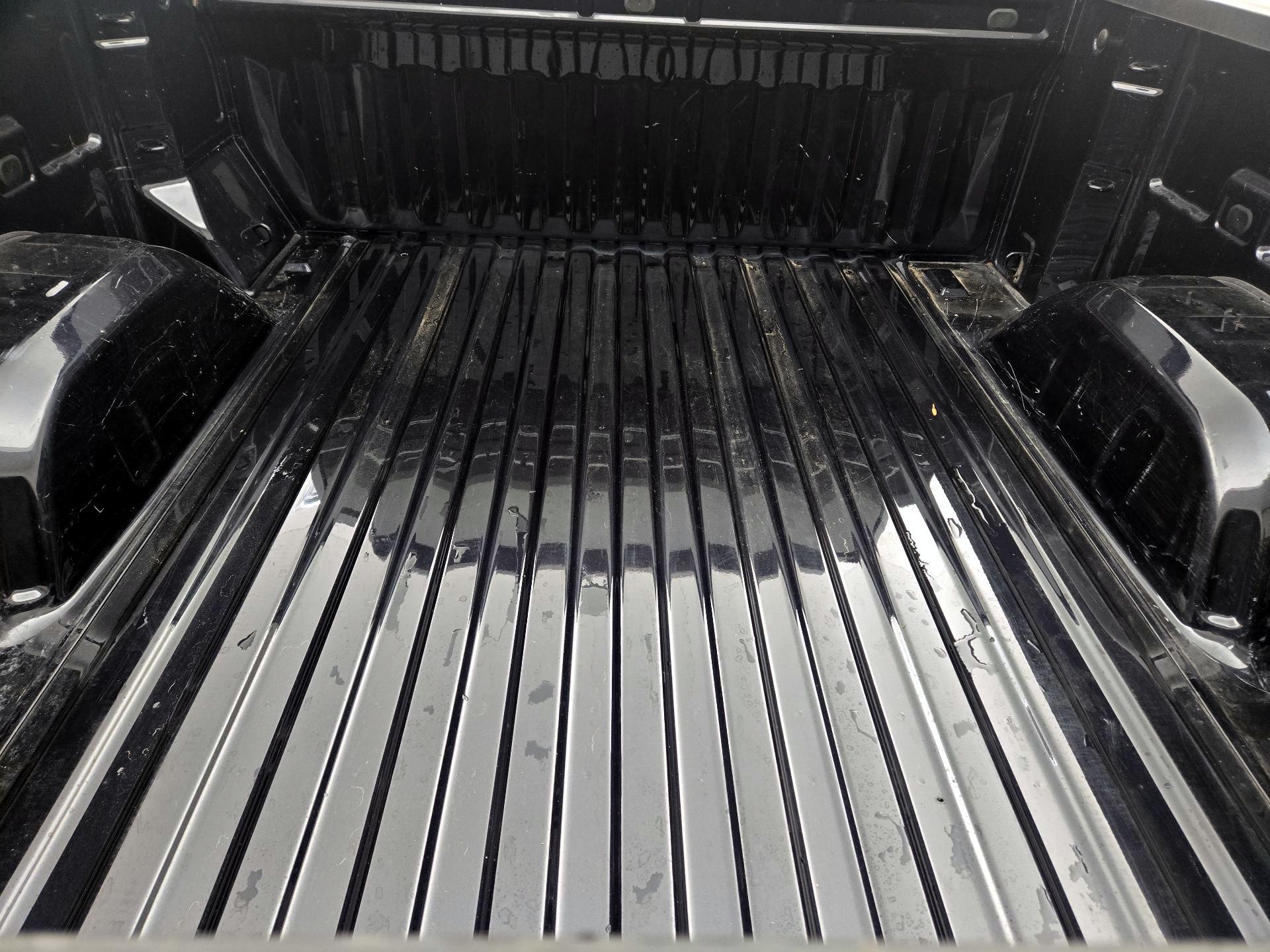 Thumbnail: 2022 Chevrolet Silverado 1500 - 18