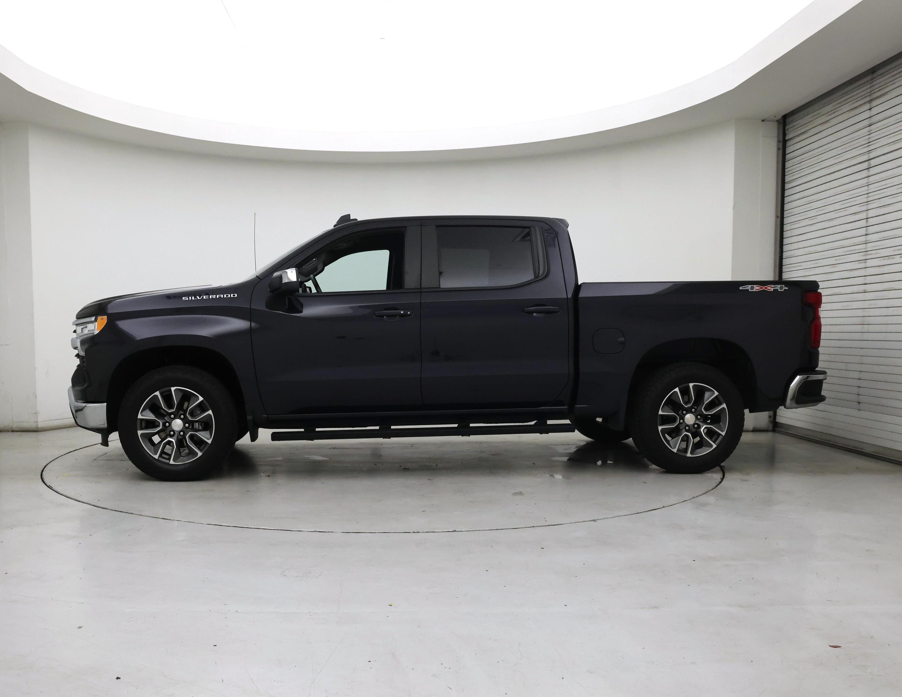 Thumbnail: 2022 Chevrolet Silverado 1500 - 3